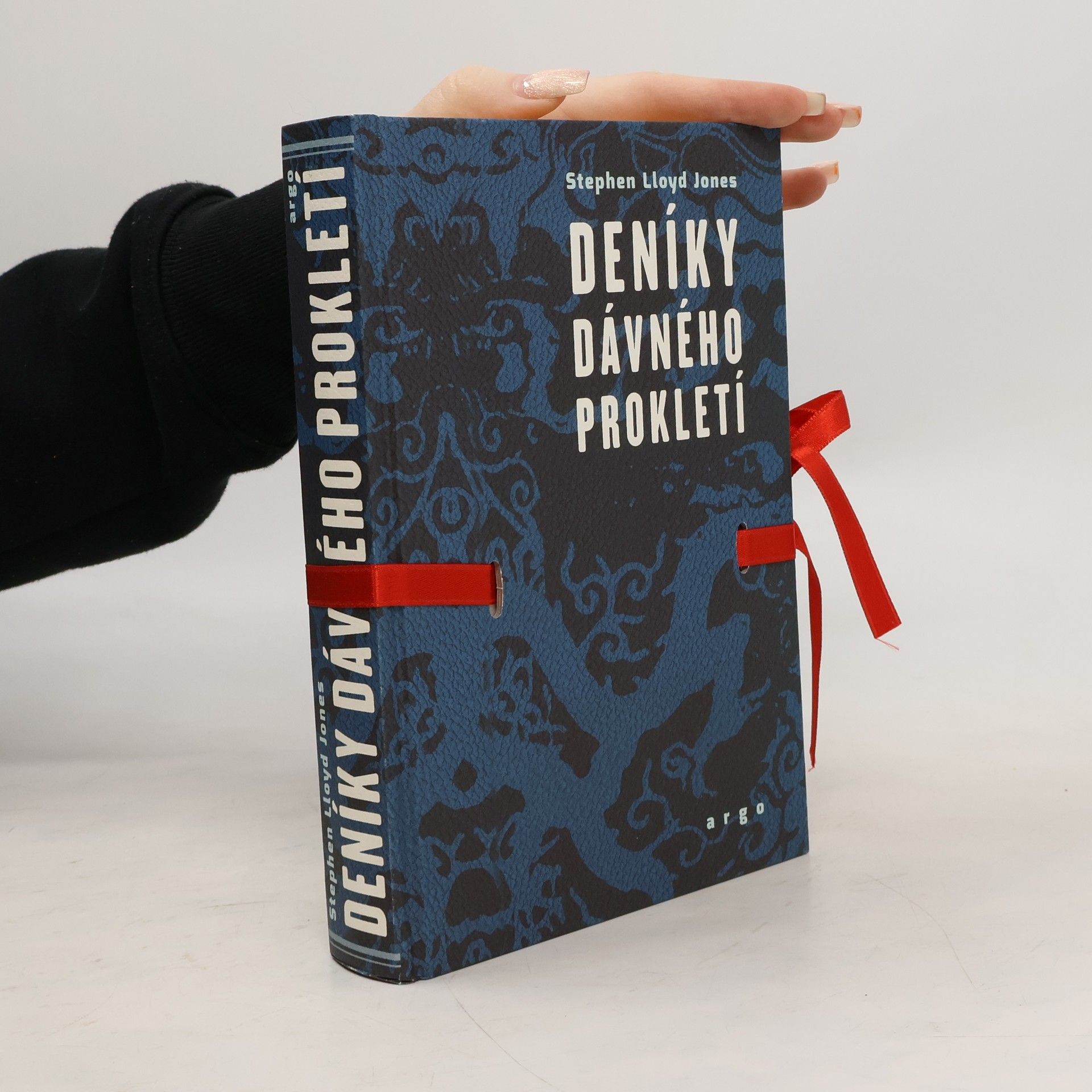 Stephen Lloyd Jones Deníky dávného prokletí