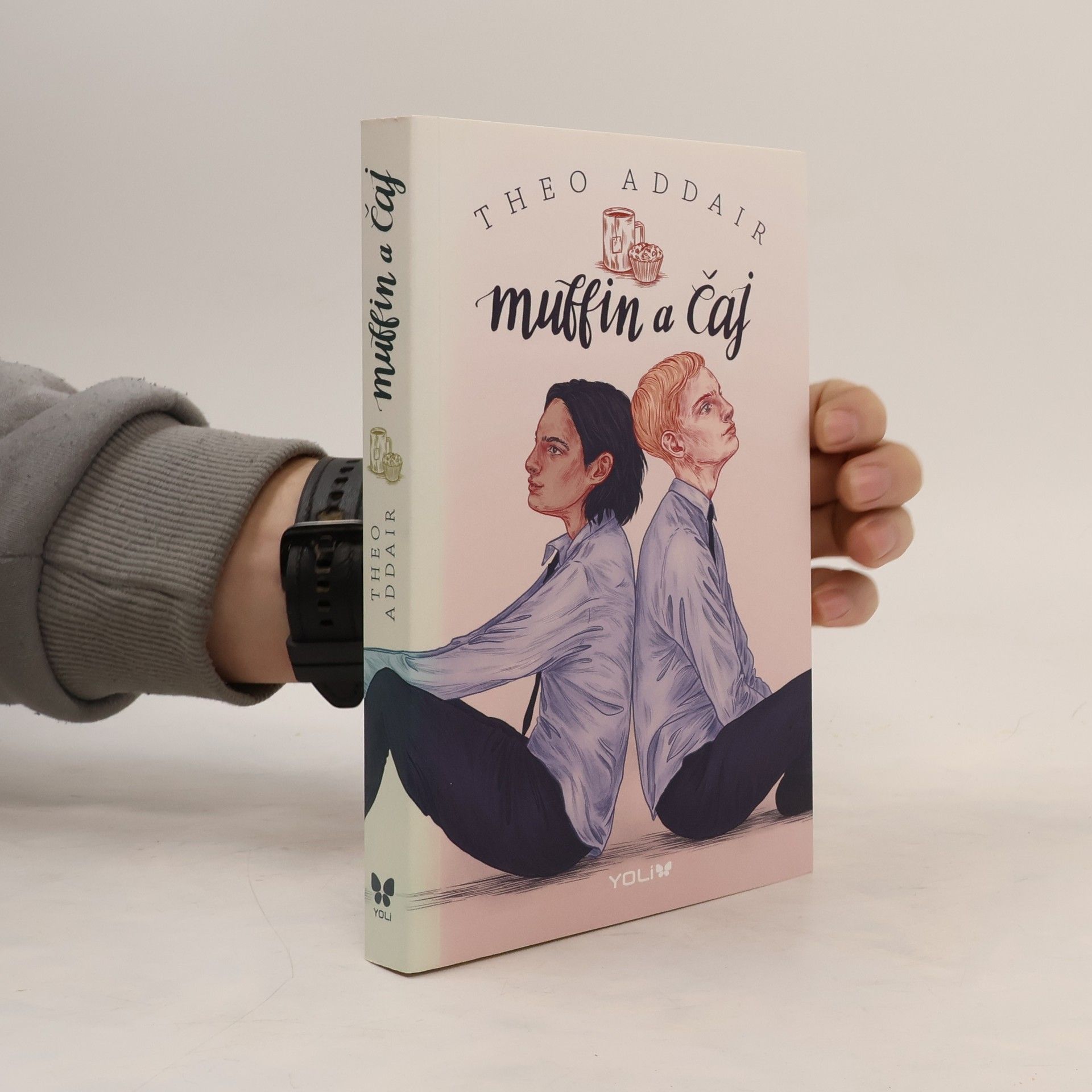 Theo Addair Muffin a čaj