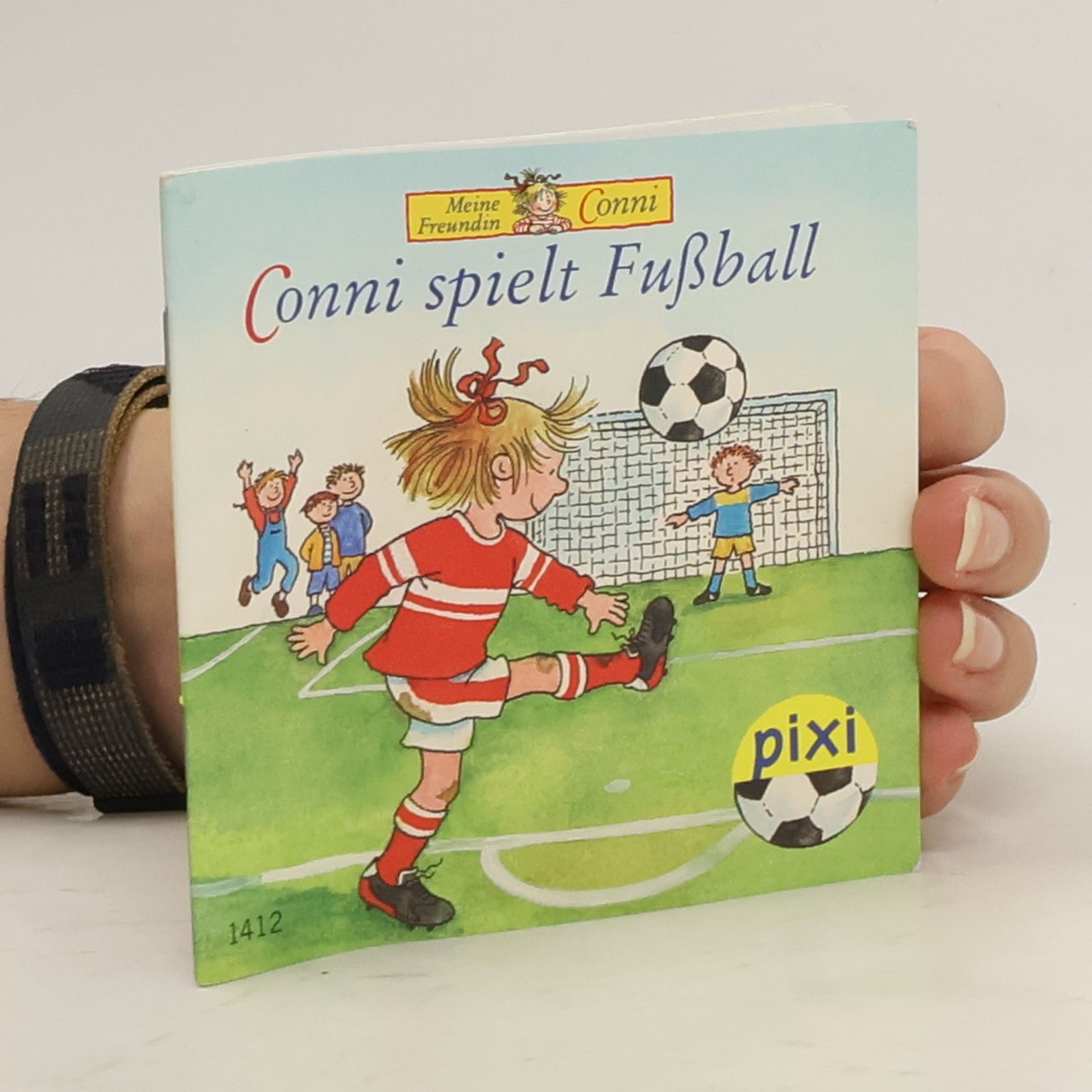 Various authors Manchmal ist der Ball auch rund