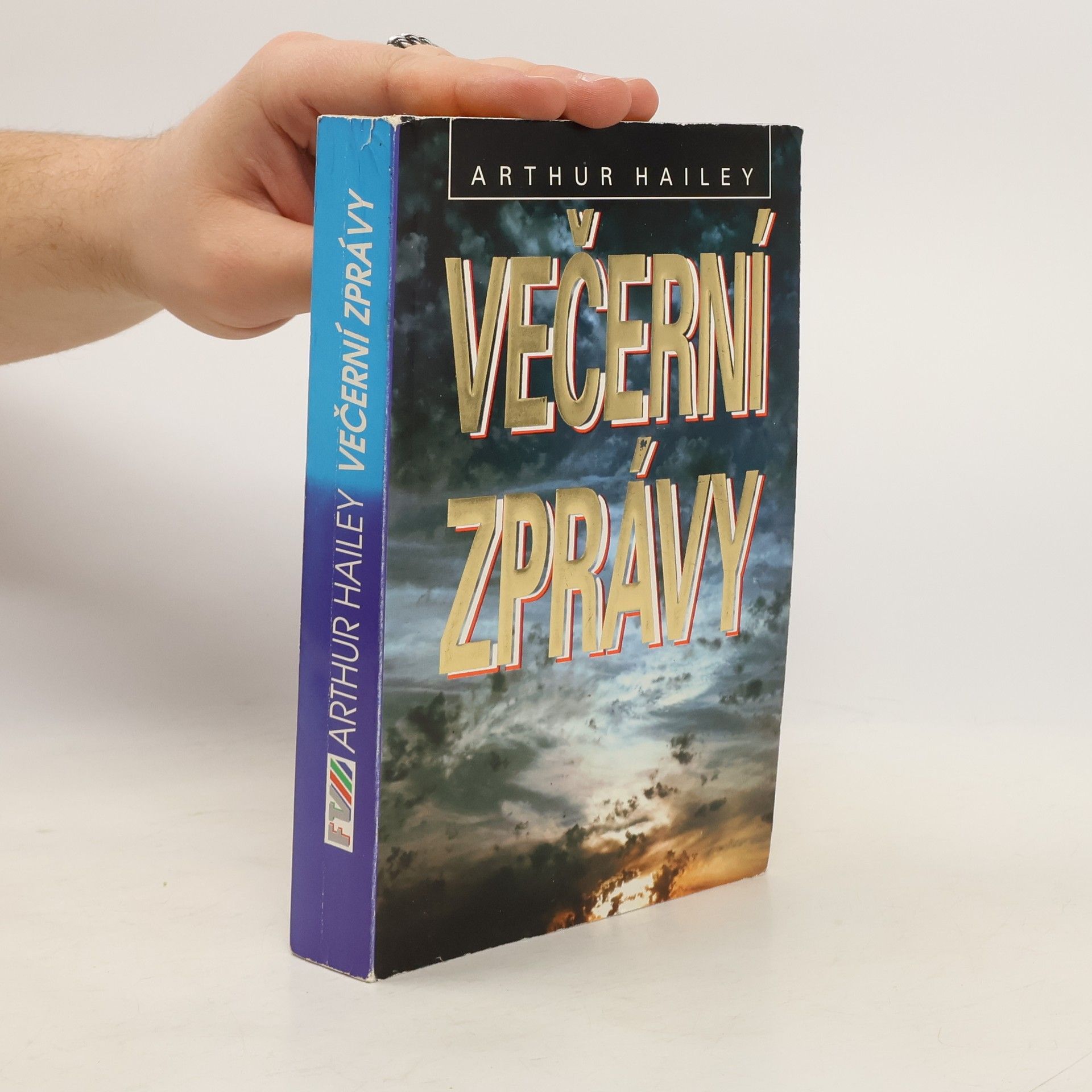 Arthur Hailey Večerní zprávy