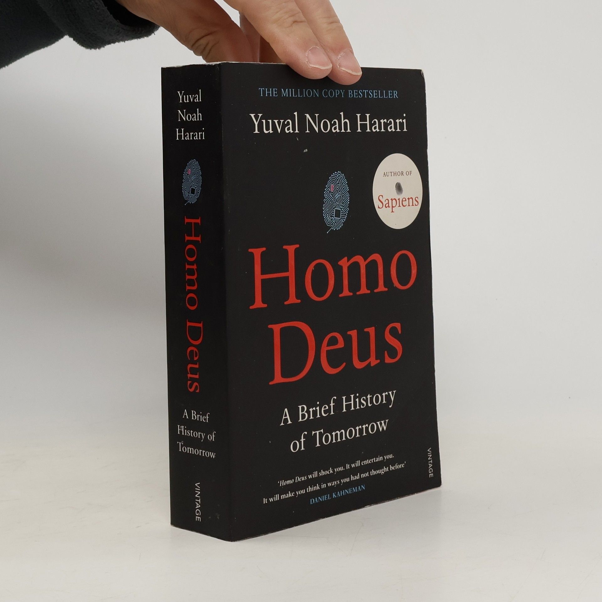 Yuval Noah Harari Homo Deus. A Brief History of Tomorrow