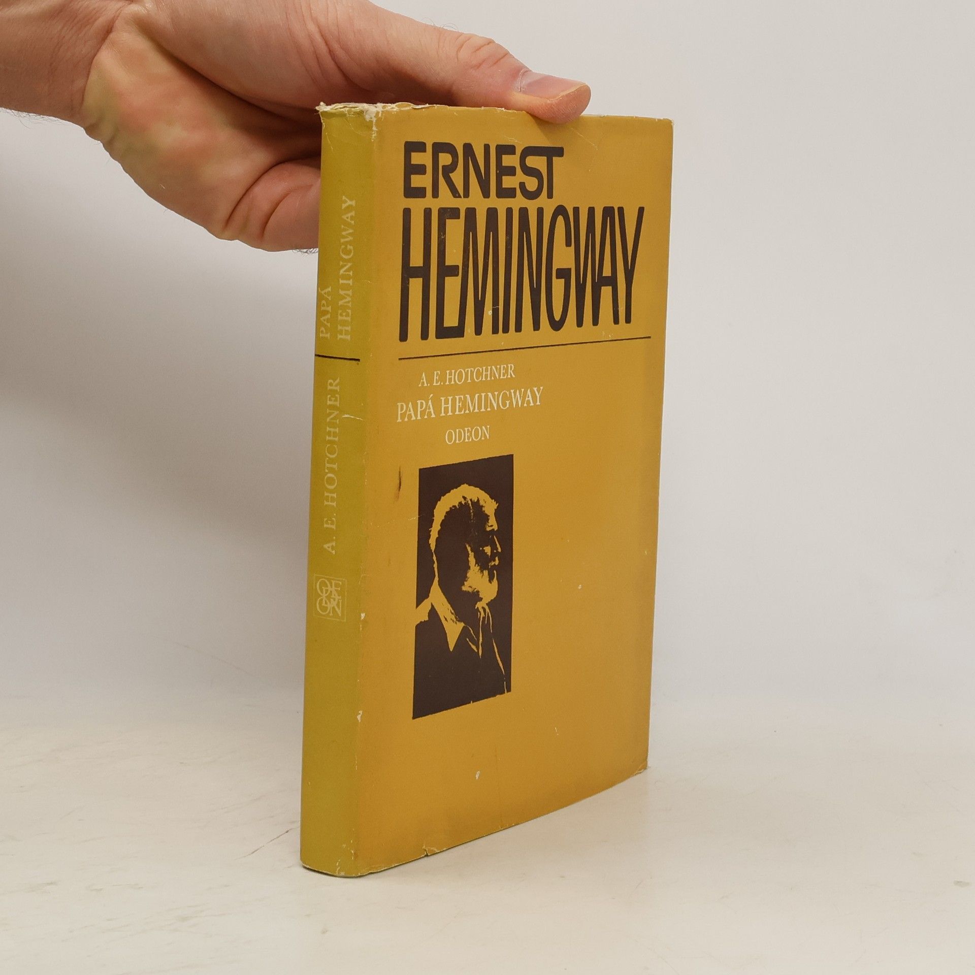 A. E. Hotchner Papá Hemingway. Osobní vzpomínky