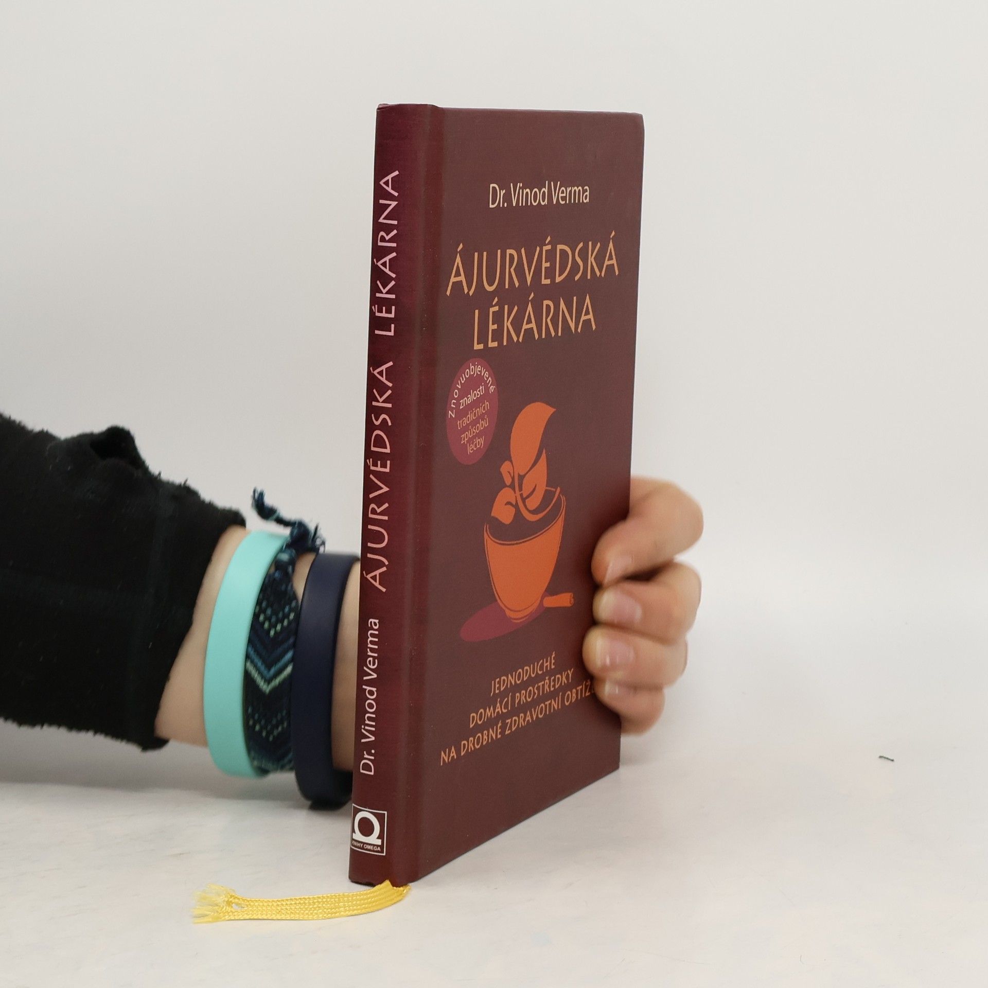Vinod Verma Ájurvédská lékárna : jednoduché domácí prostředky na drobné zdravotní obtíže