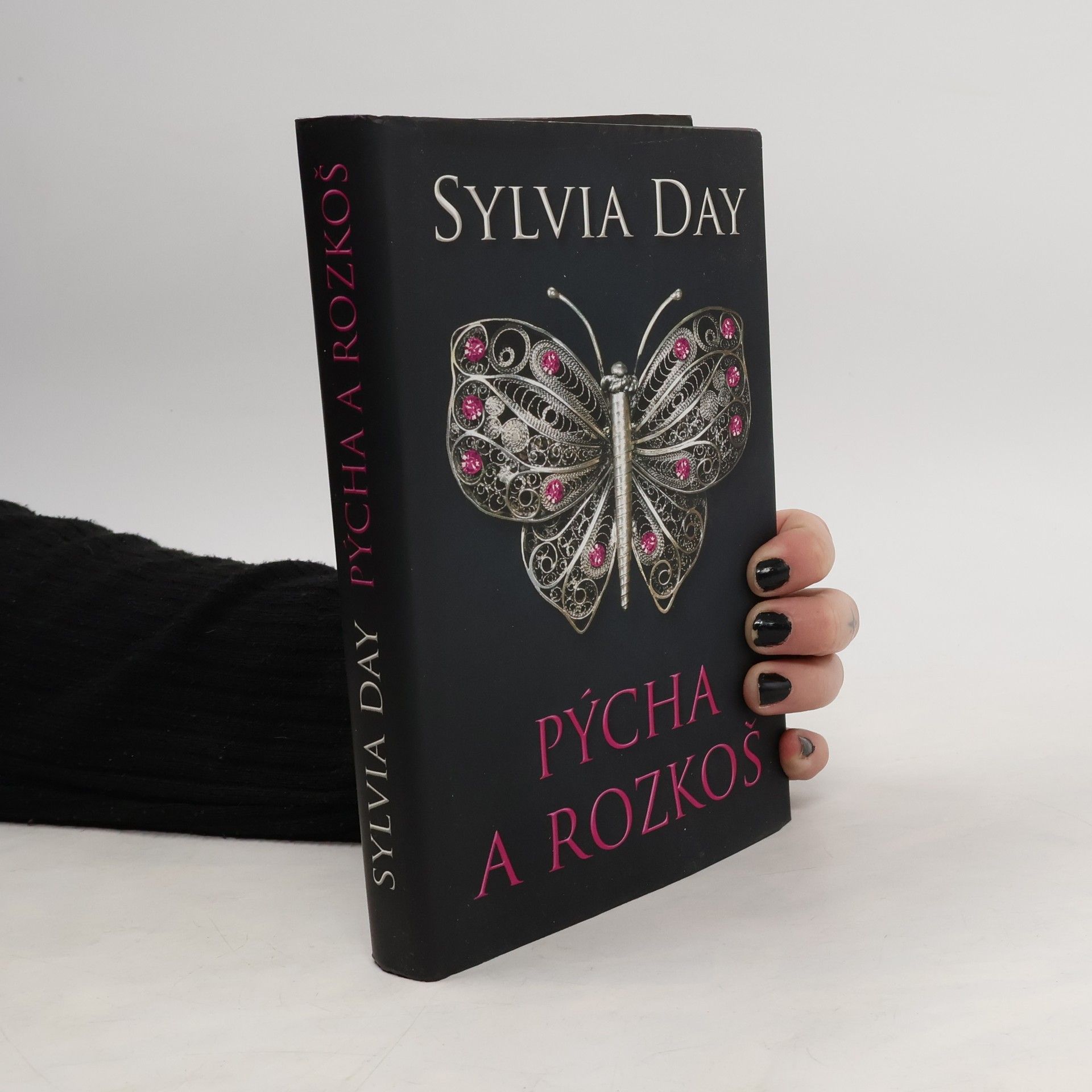 Sylvia Day Pýcha a rozkoš