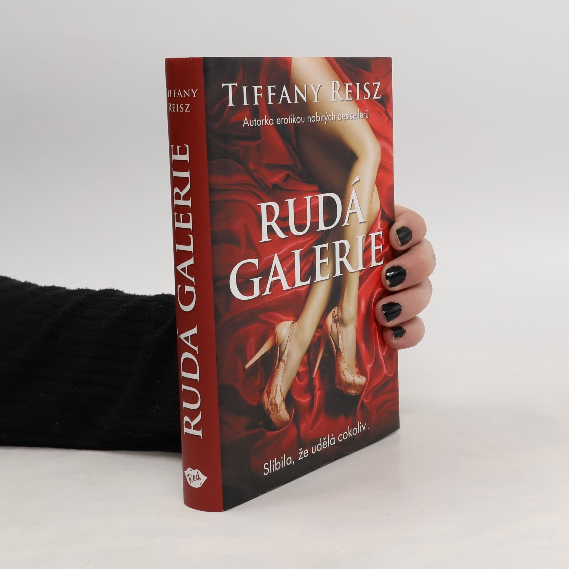 Tiffany Reisz Rudá galerie