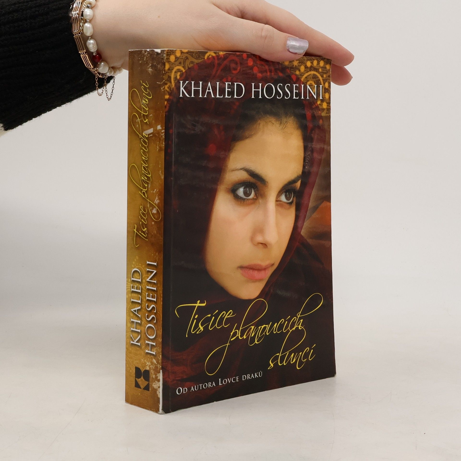 Khaled Hosseini Tisíce planoucích sluncí