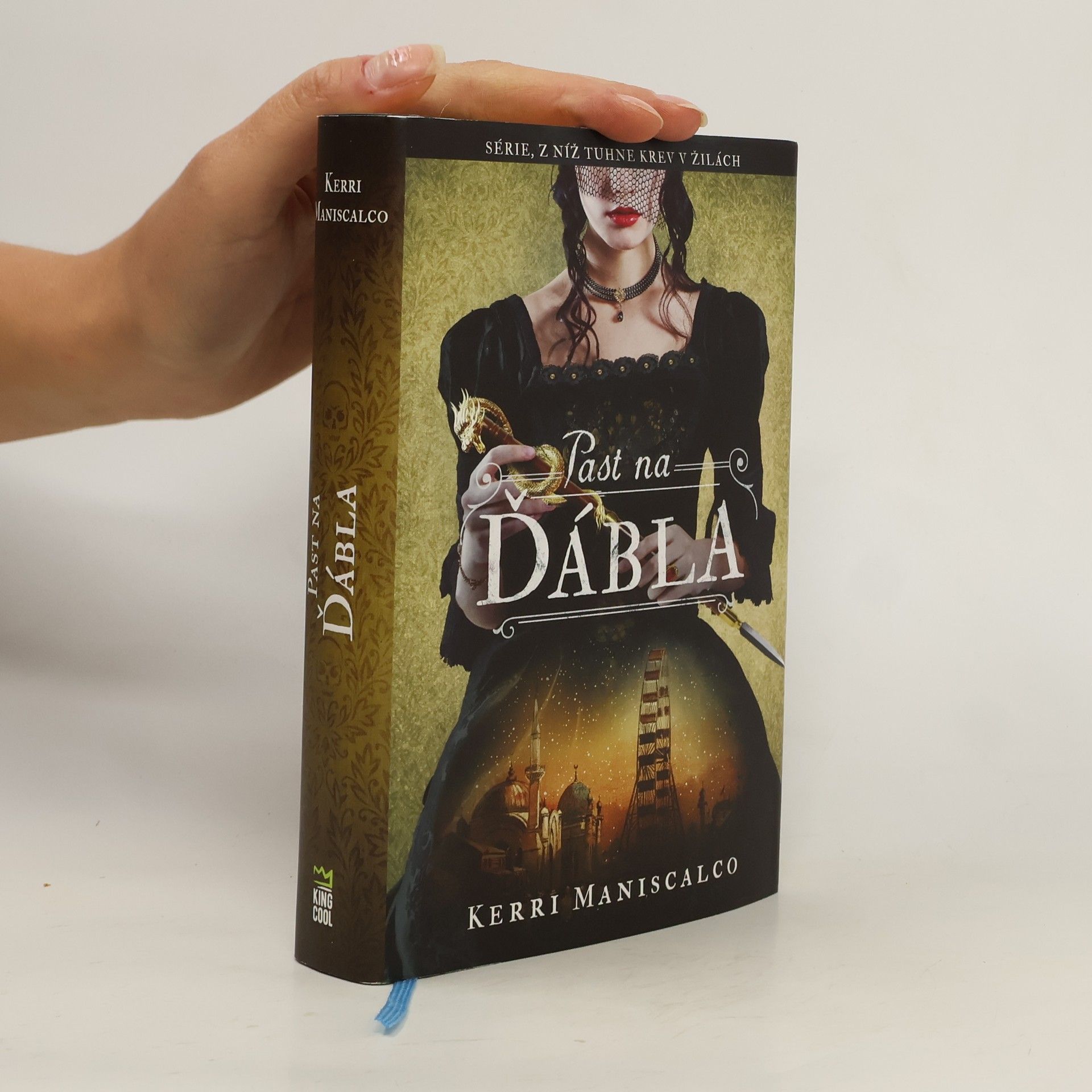 Kerri Maniscalco Past na ďábla