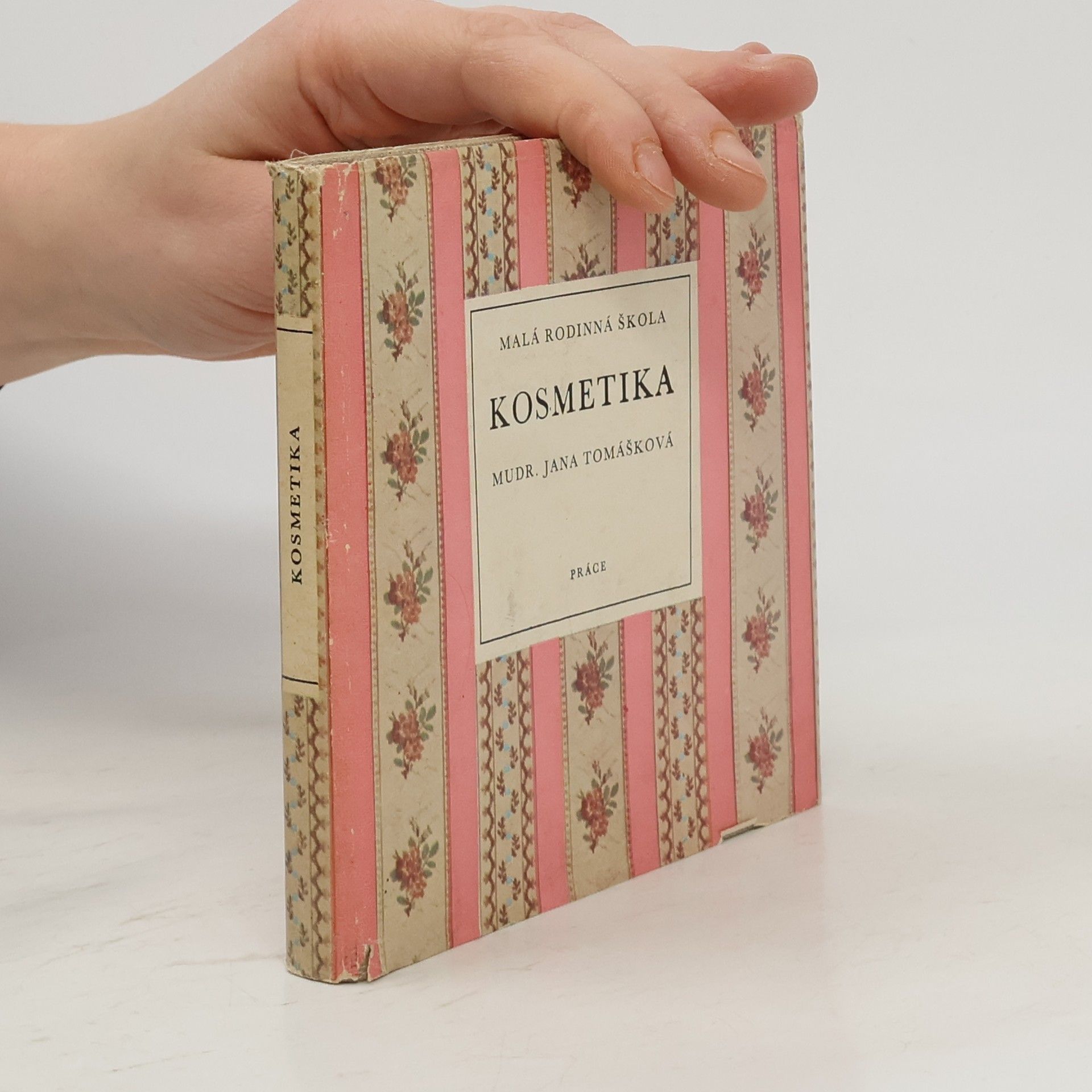 Jana Tomášková Kosmetika. Malá rodinná škola