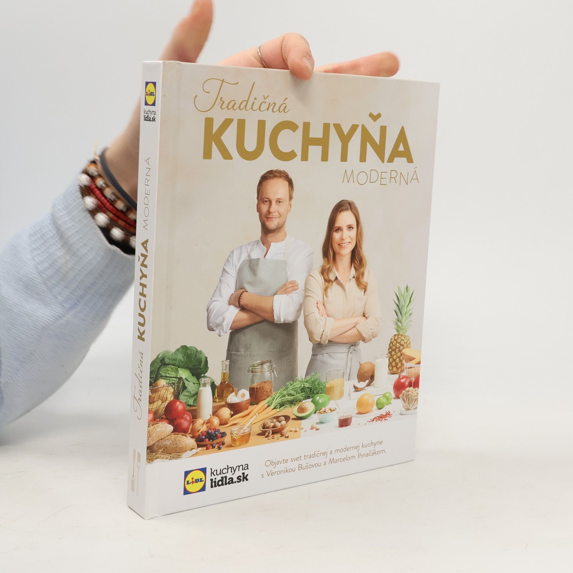 Veronika Bušová Tradičná kuchyňa moderná