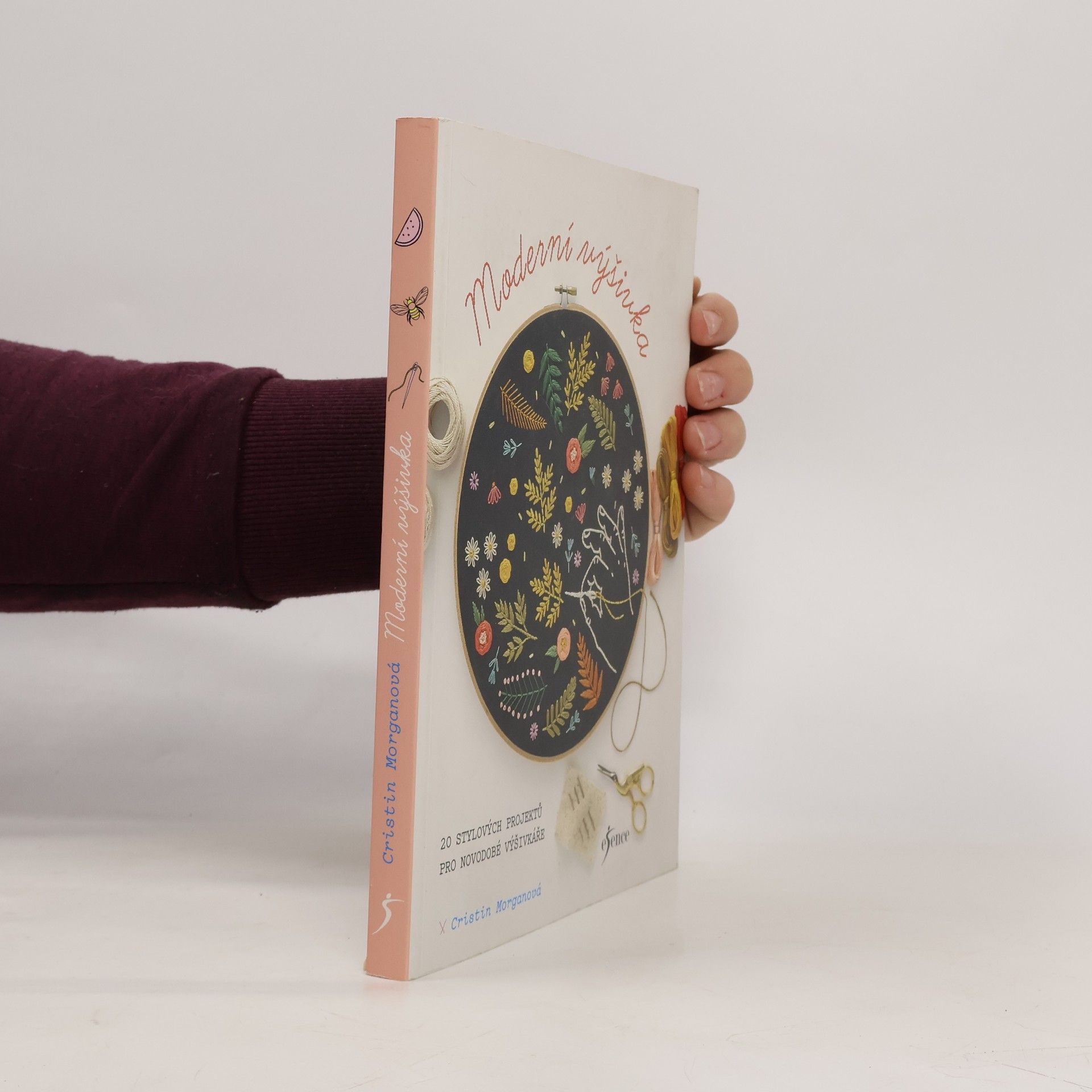 Cristin Morgan Moderní výšivka