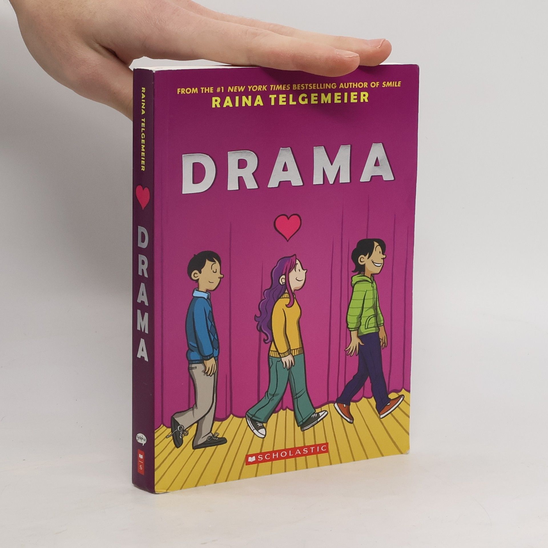Raina Telgemeier Drama