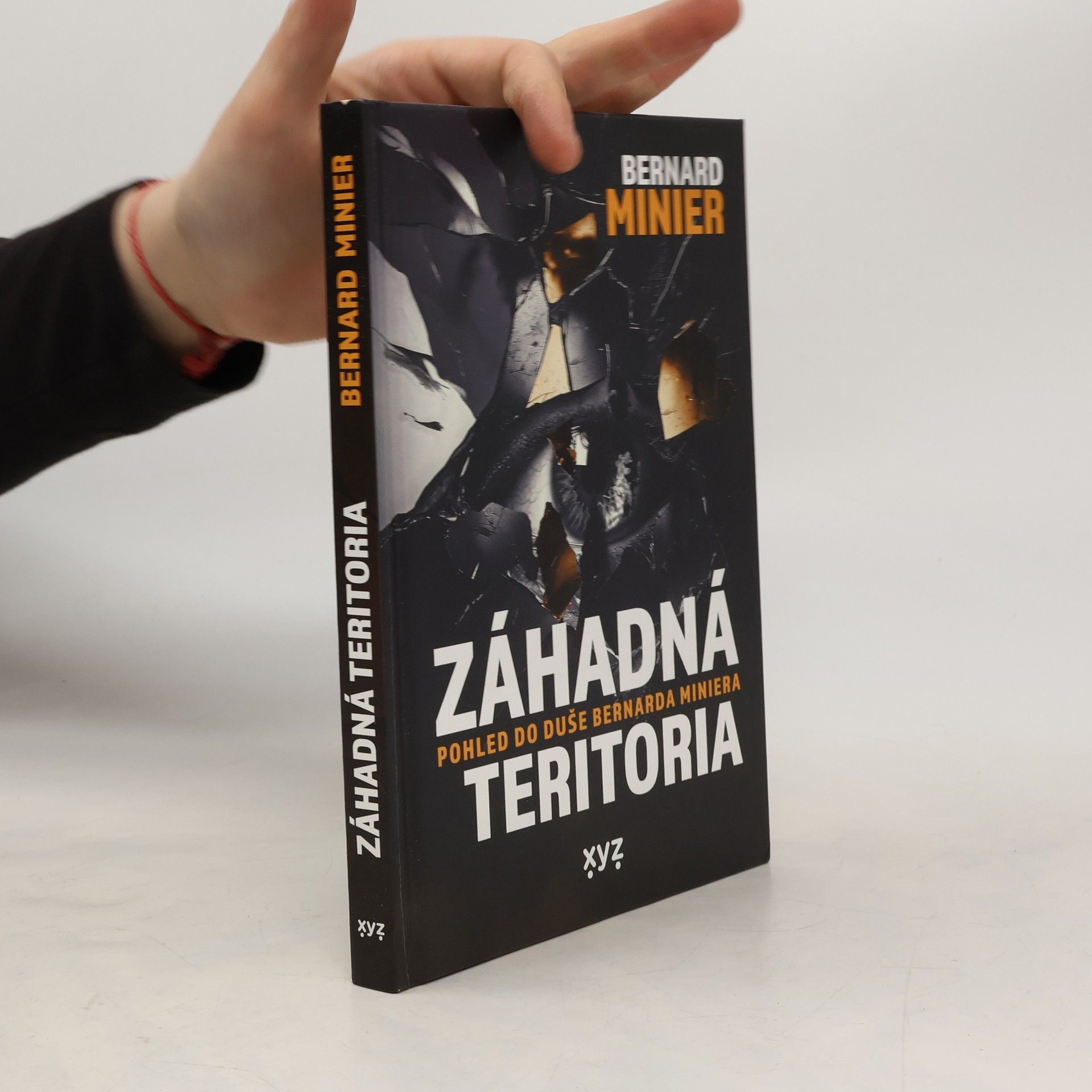 Bernard Minier Záhadná teritoria