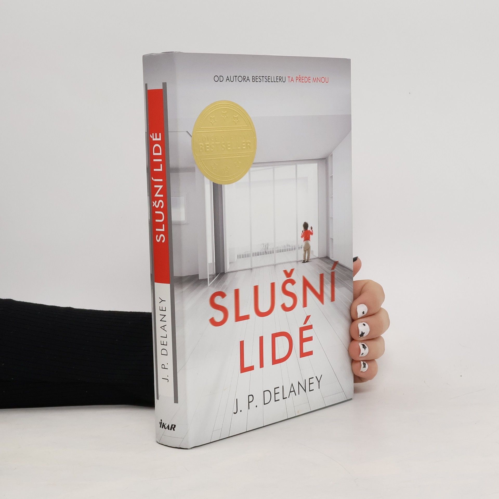 J. P. Delaney Slušní lidé