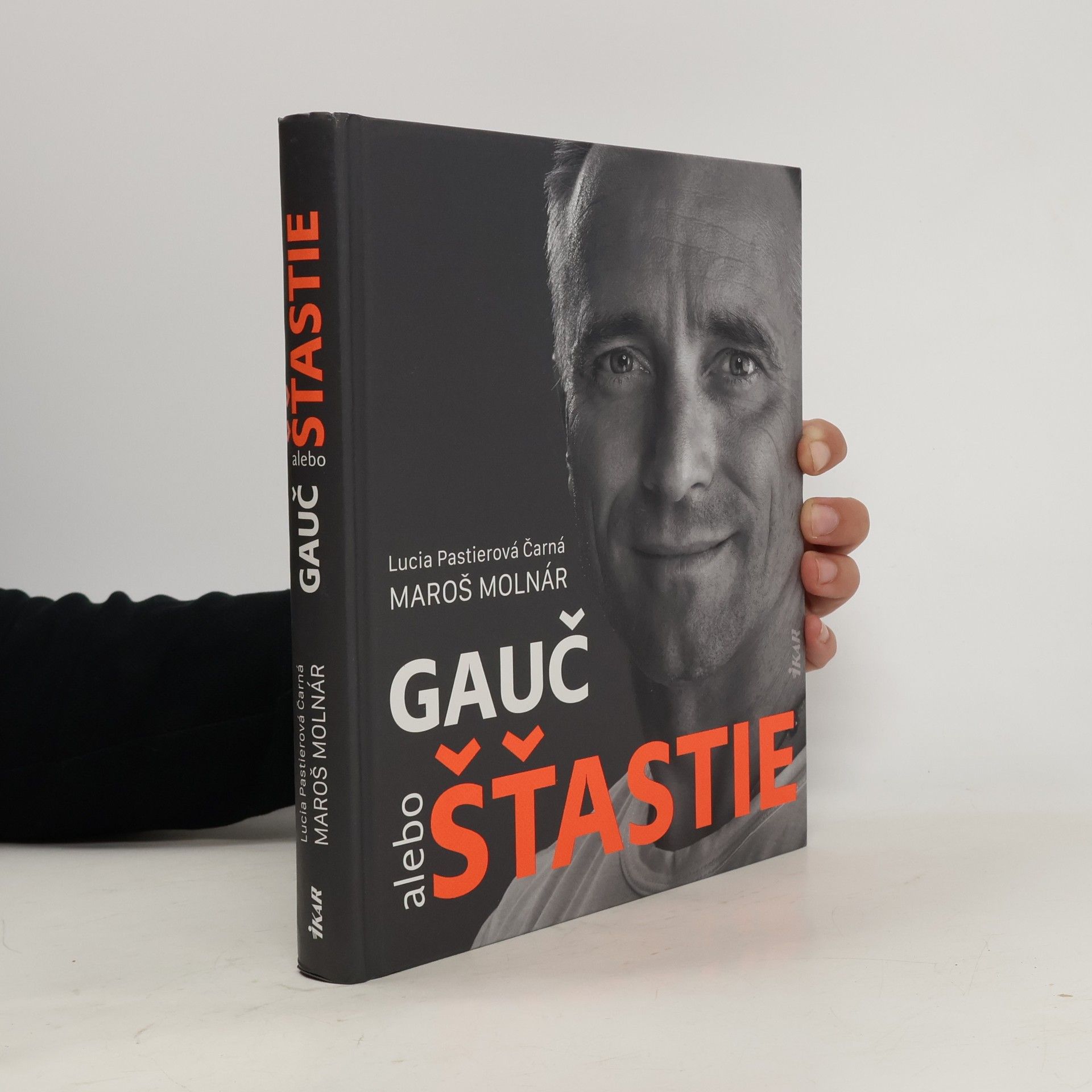 Lucia Pastierová Čarná Gauč alebo šťastie