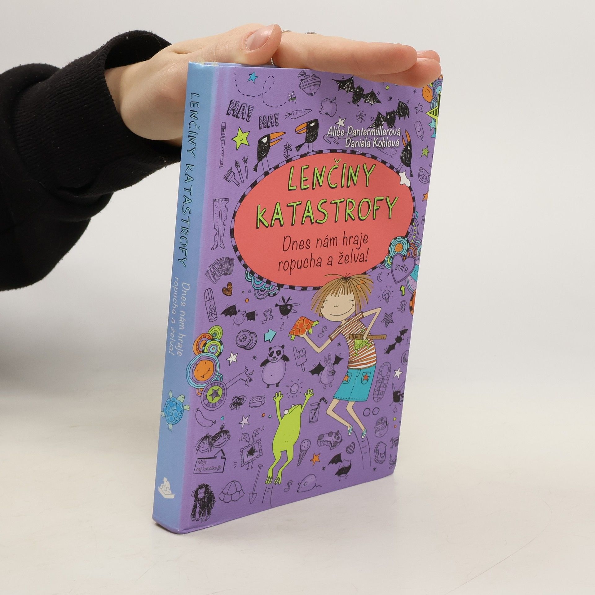 Lenčiny katastrofy. Dnes nám hraje ropucha a želva!