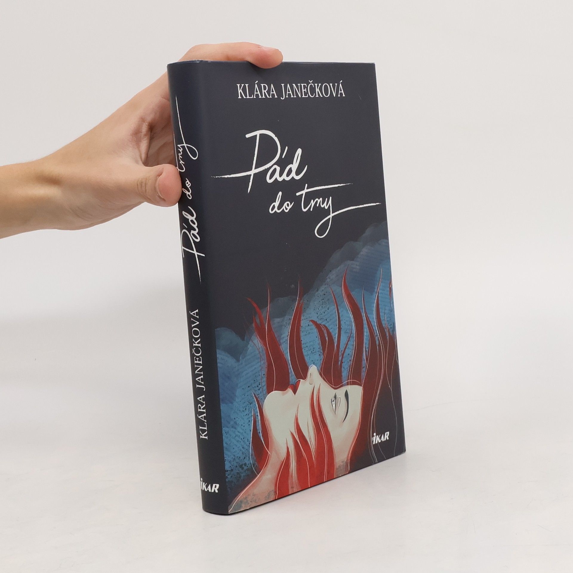 Klára Janečková Pád do tmy