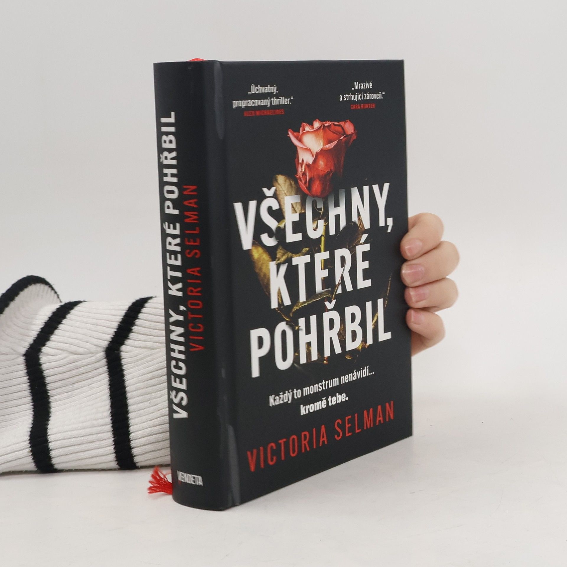 Victoria Selman Všechny, které pohřbil