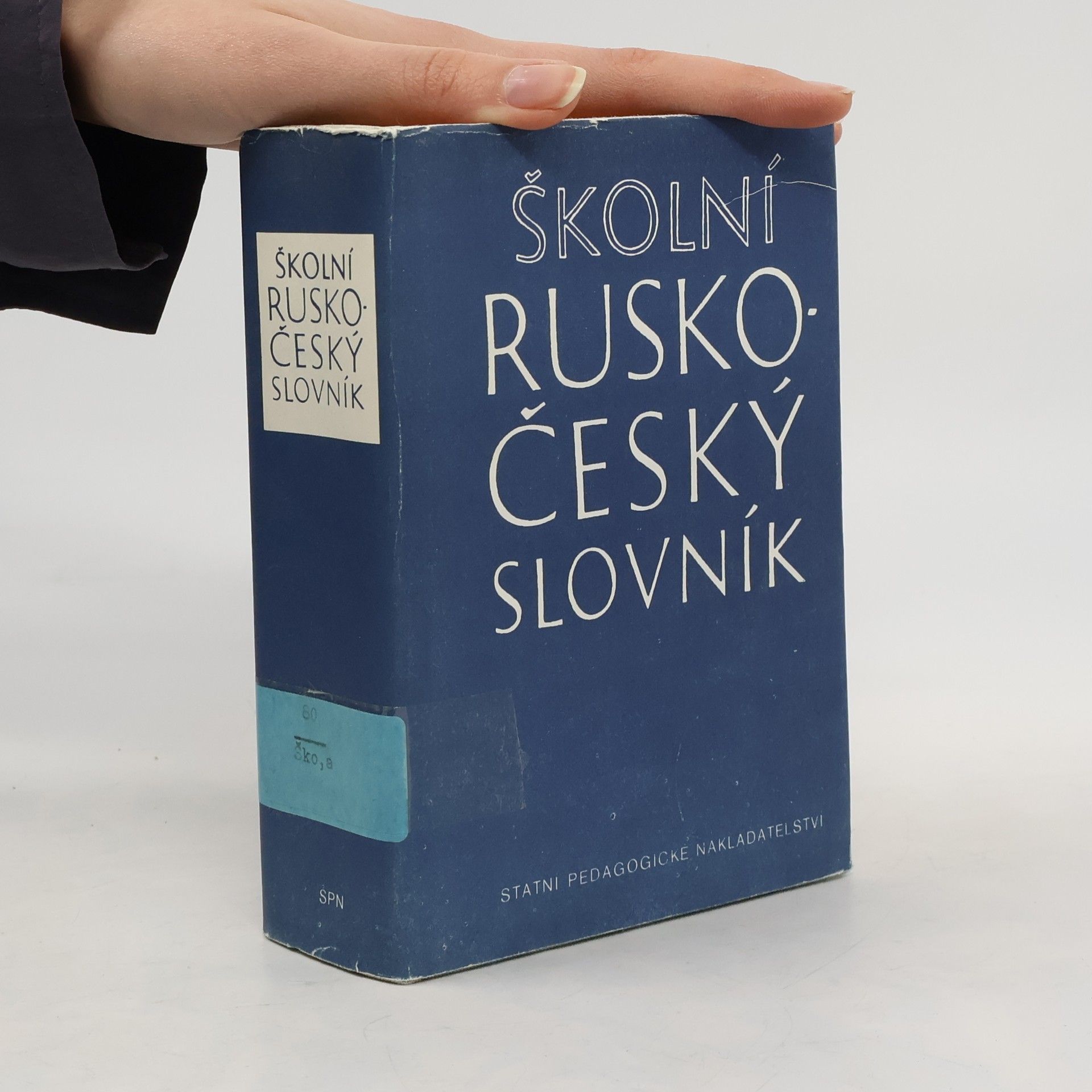 AA.VV. Školní rusko - český slovník