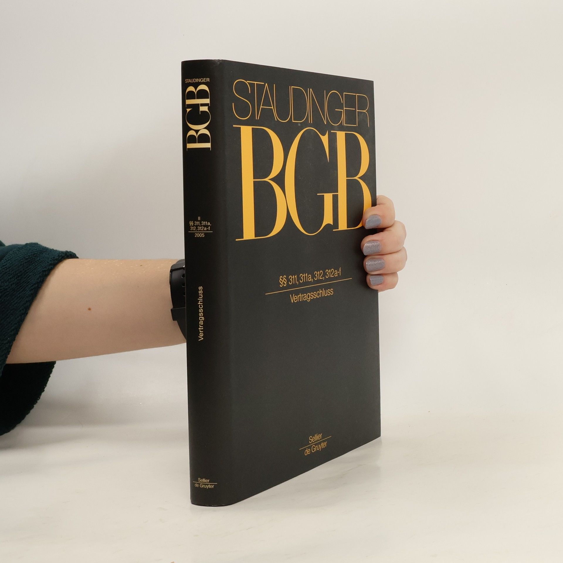 J. von Staudingers Kommentar zum Bürgerlichen Gesetzbuch mit Einführungsgesetz und Nebengesetzen