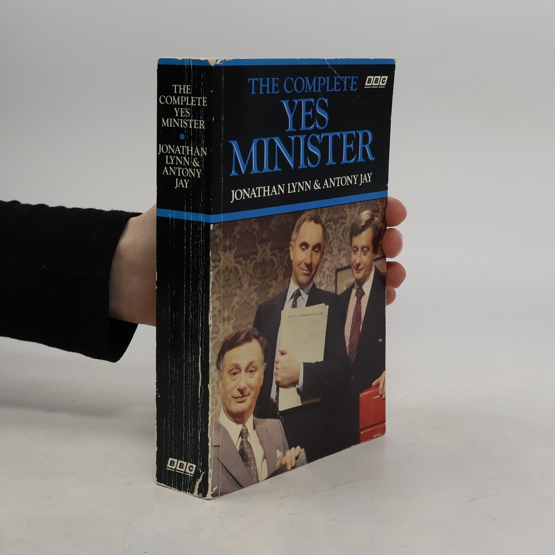 Jonathan Lynn The complete Yes minister