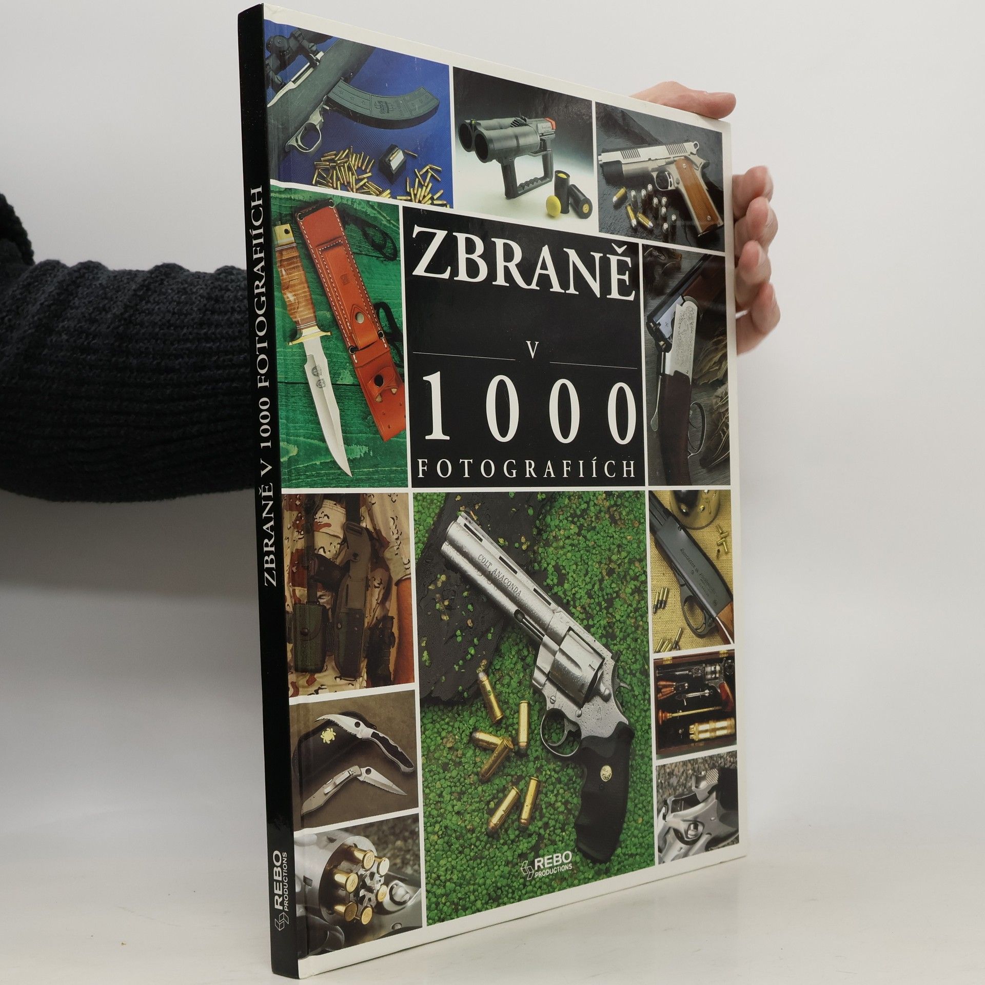 Auteurscollectief Zbraně v 1000 fotografiích