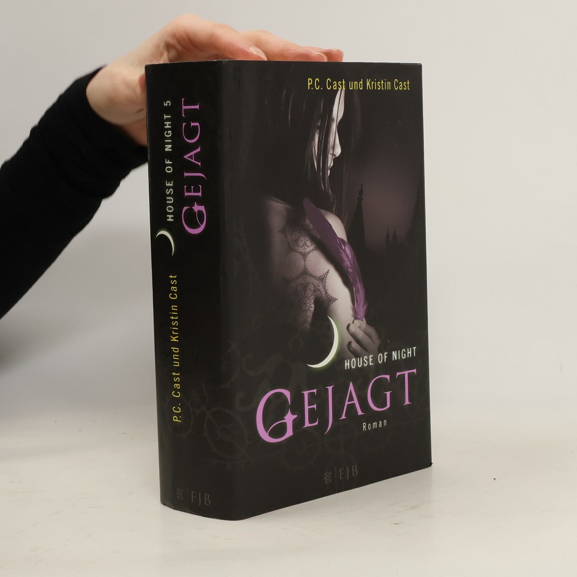 Phyllis Christine Cast House of Night 4. Gejagt