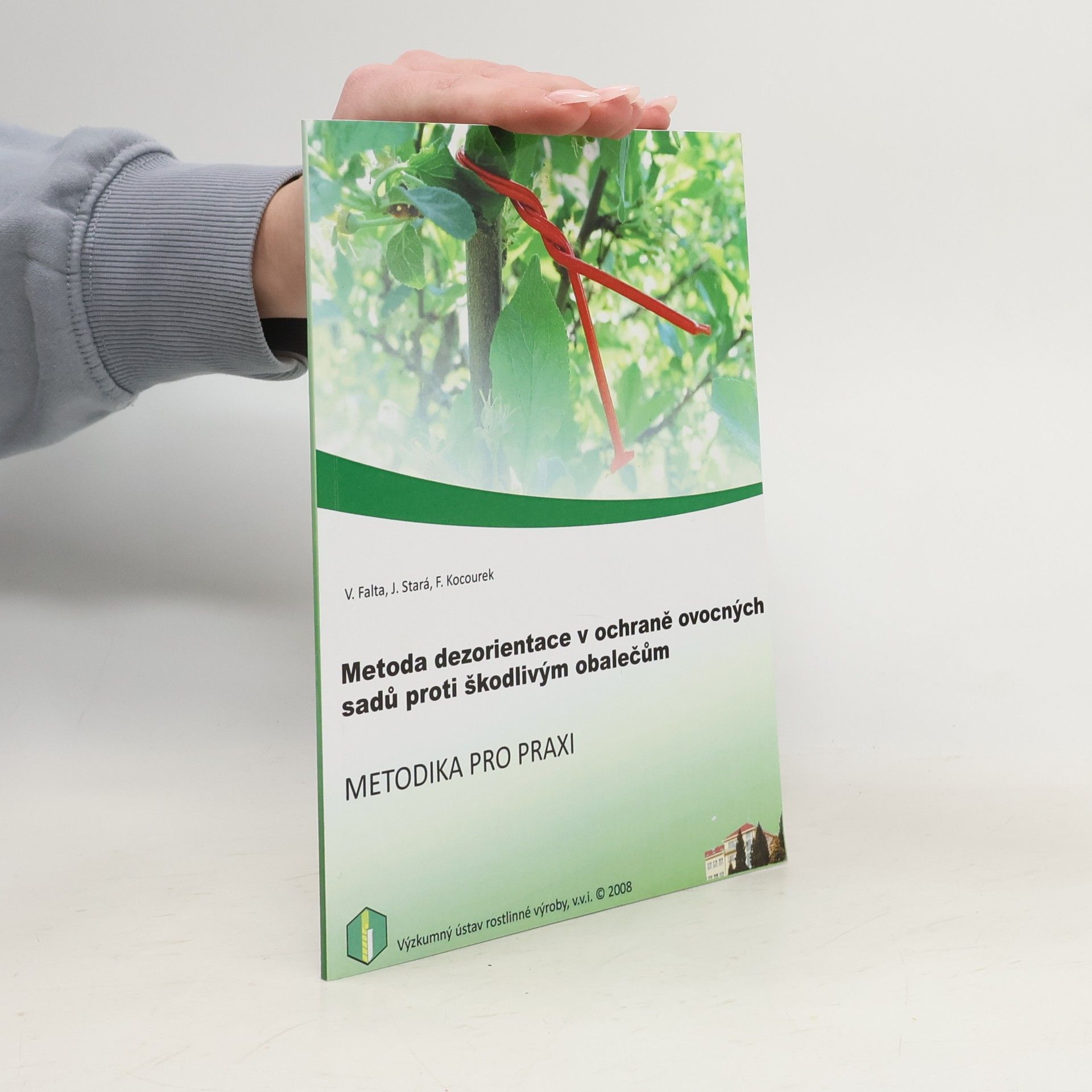 Metoda dezorientace v ochraně ovocných sadů proti škodlivým obalečům