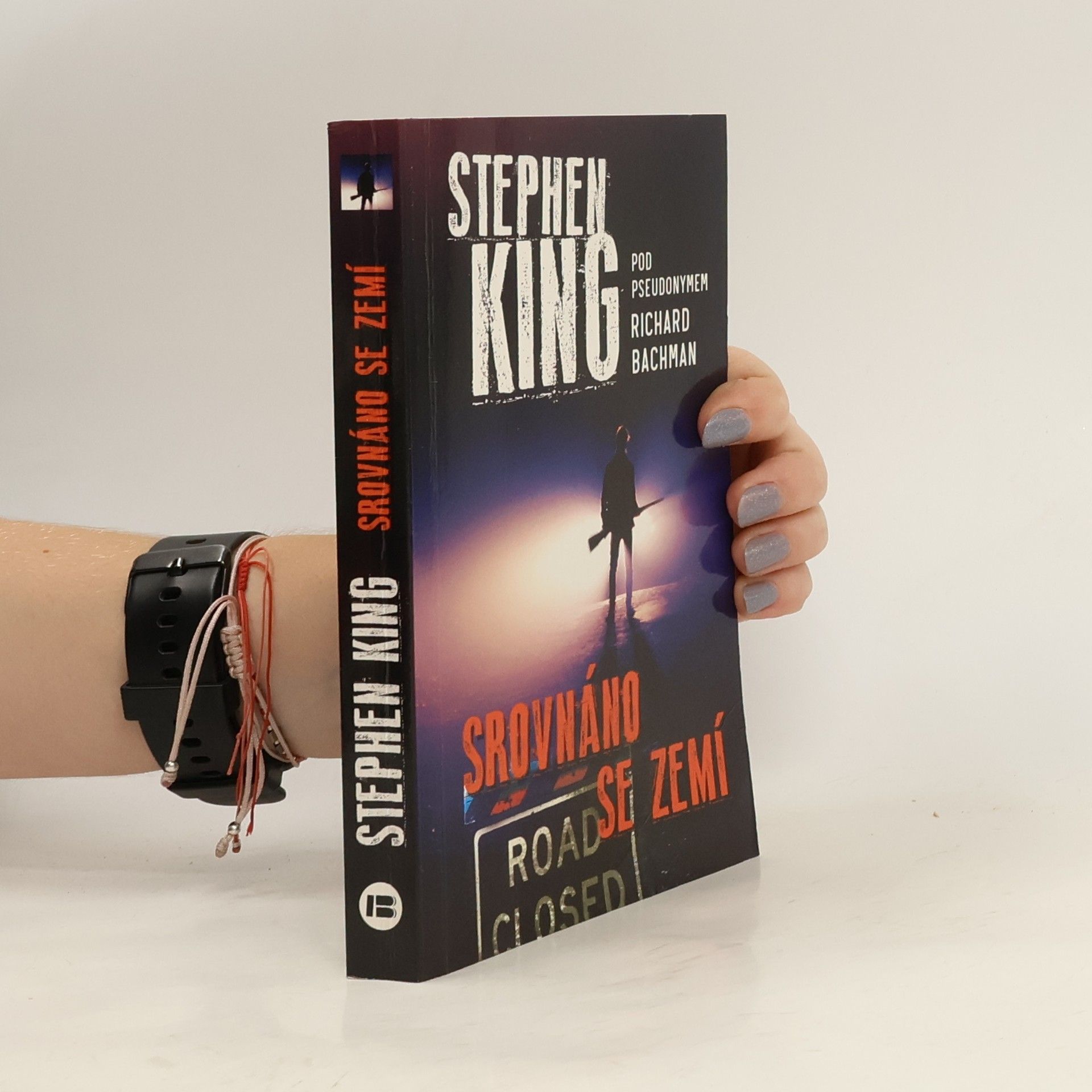 Stephen King Srovnáno se zemí