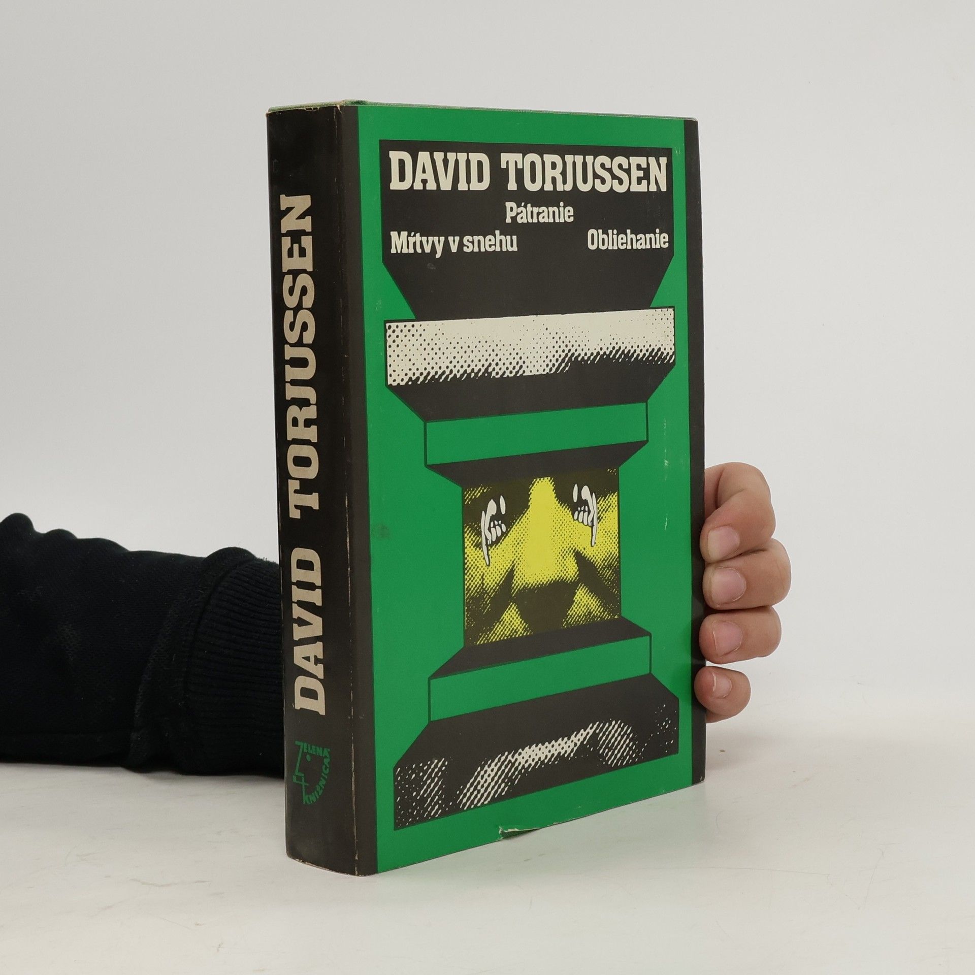 David Torjussen Pátranie. Mŕtvy v snehu. Obliehanie