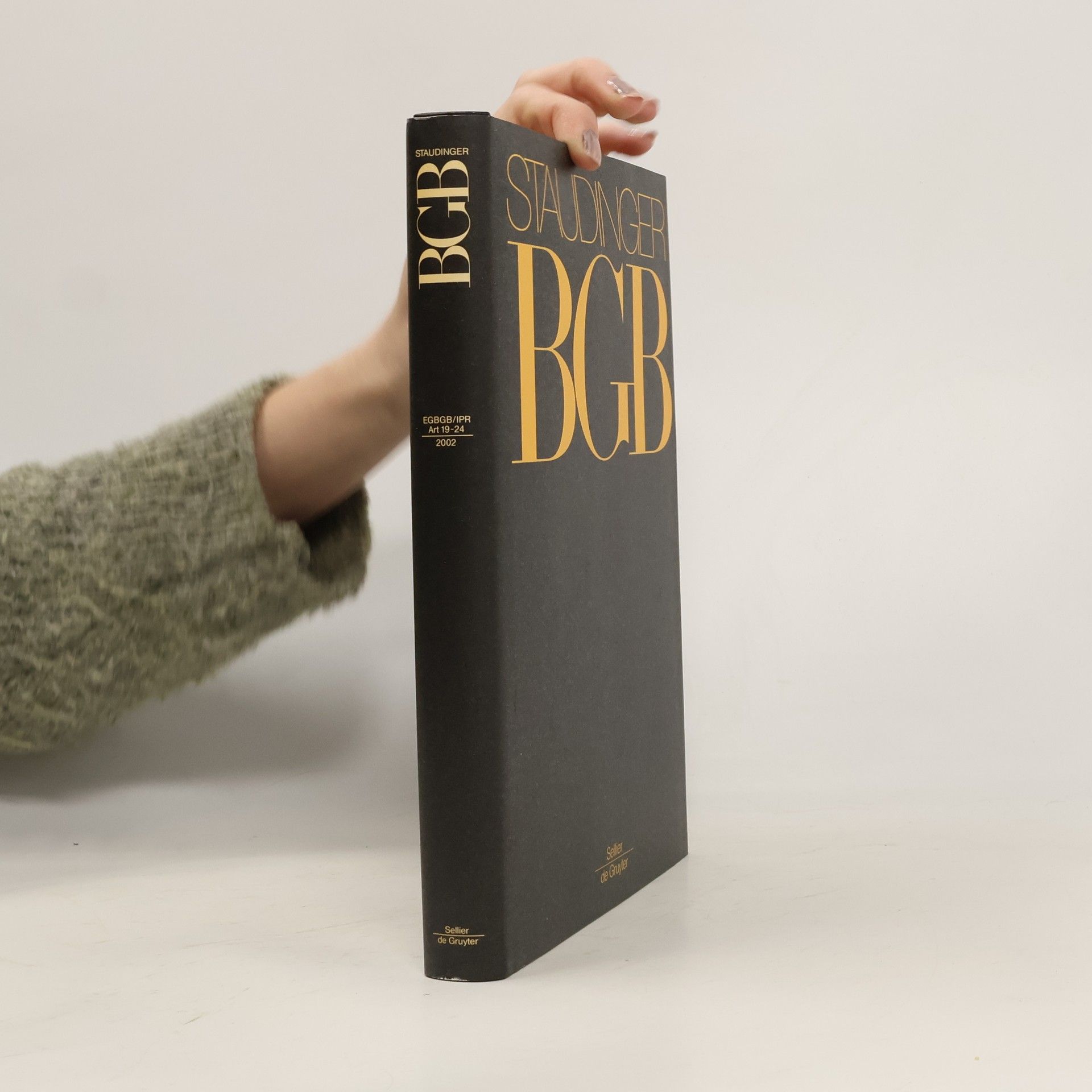 Dieter Henrich J. von Staudingers Kommentar zum Bürgerlichen Gesetzbuch. EGBGB/IPR Art 19-24