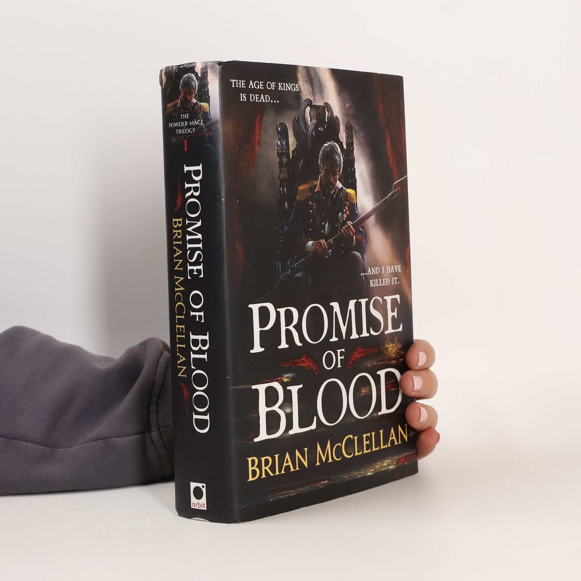Brian McClellan The Powder Mage Trilogy - 1: Promise of Blood