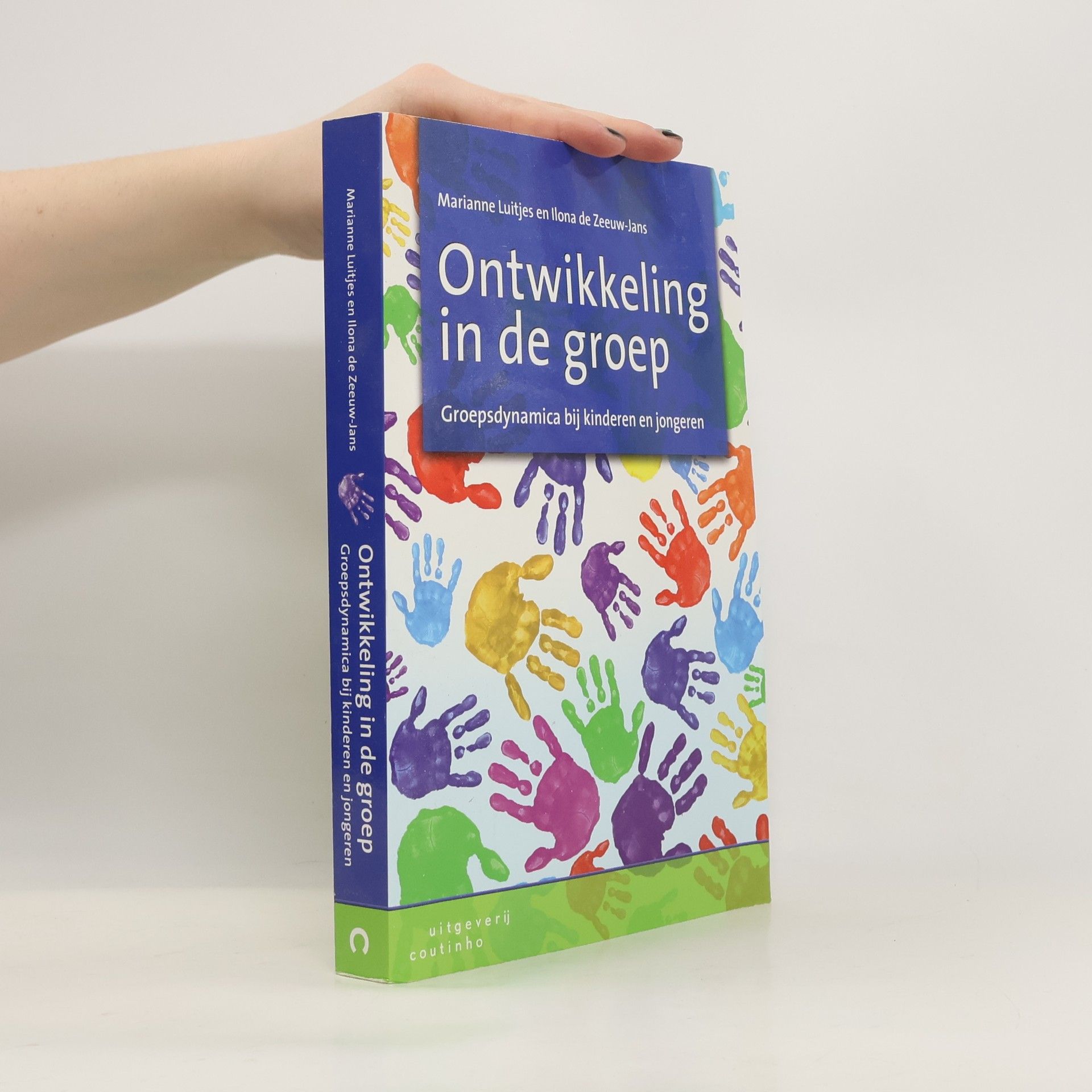 Marianne Luitjes Ontwikkeling in de groep. Groepsdynamica bij kinderen en jongeren.