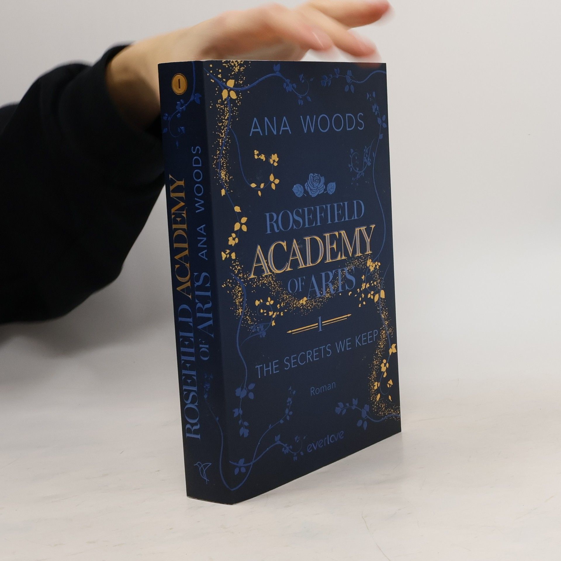 Ana Woods The secrets we keep