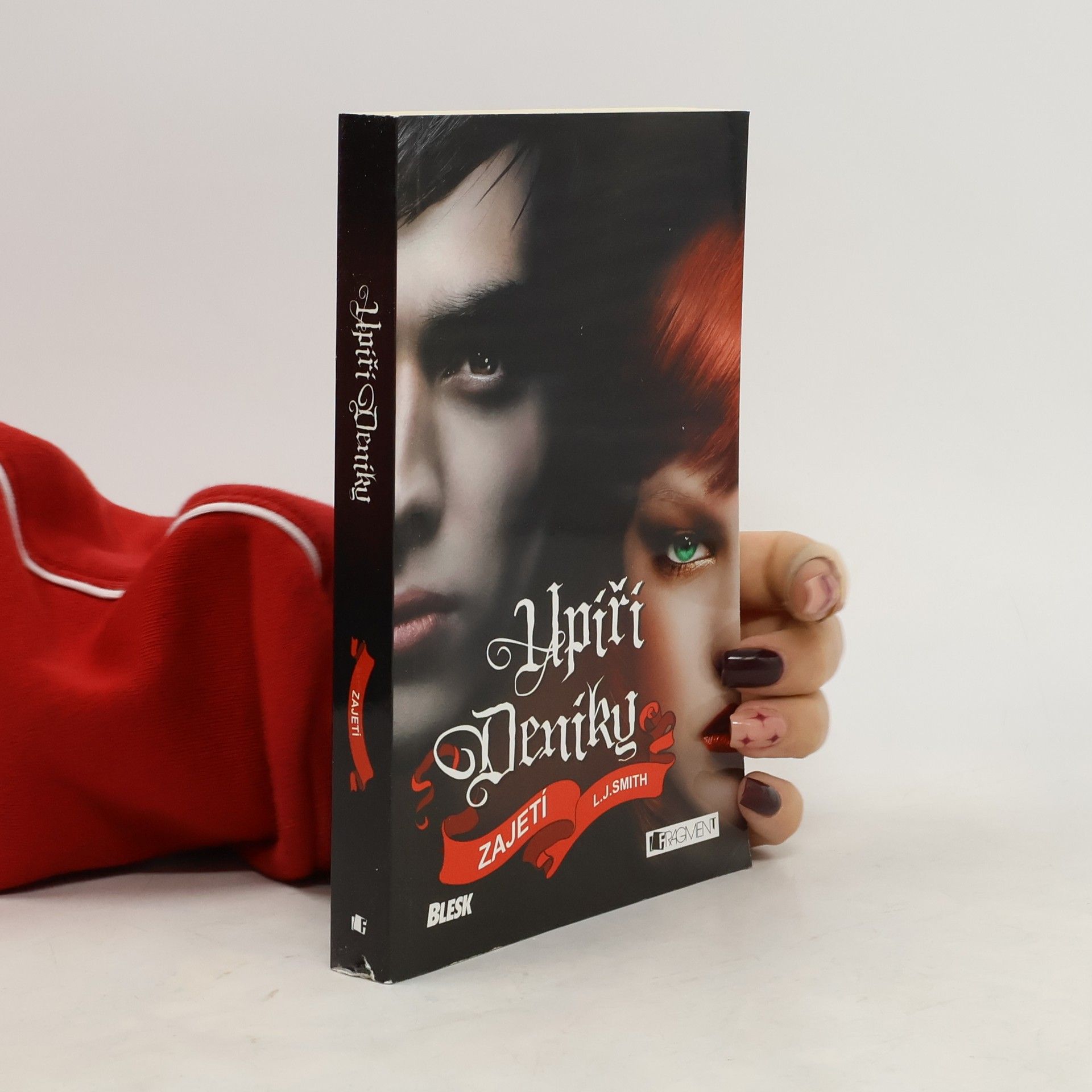 Upíří deníky. Zajetí. 7. díl