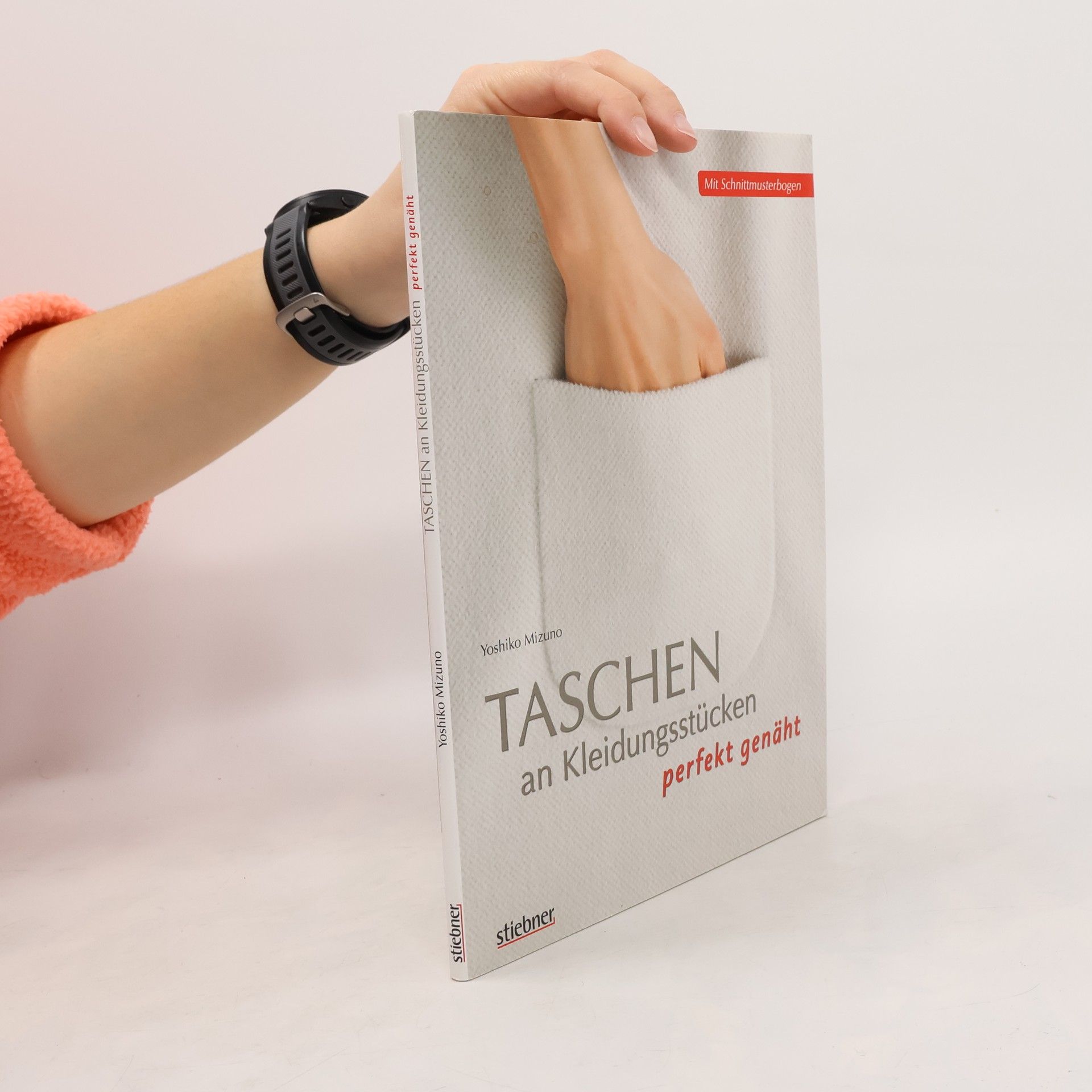 Yoshiko Mizuno Taschen an Kleidungsstücken perfekt genäht