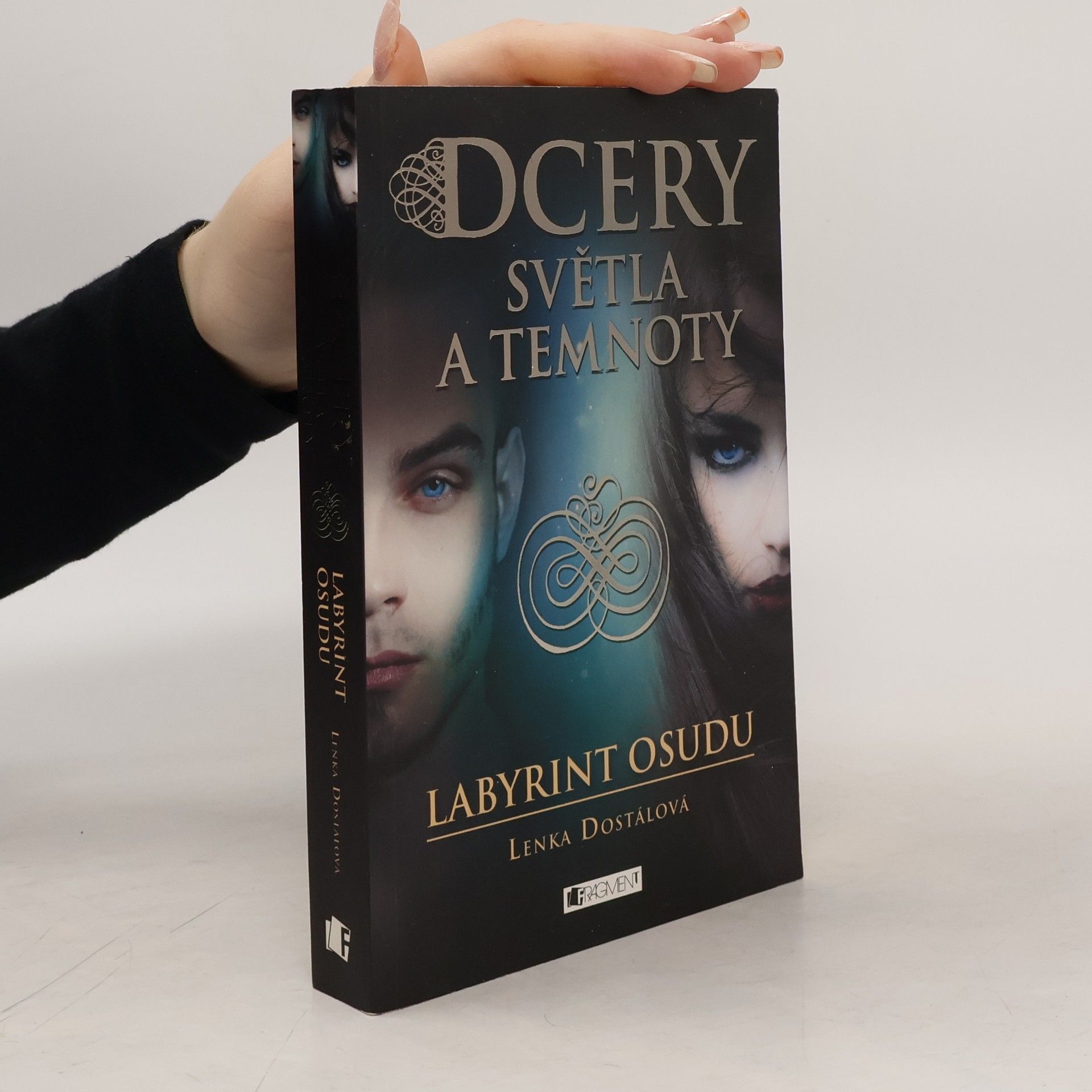 Lenka Dostálová Labyrint osudu