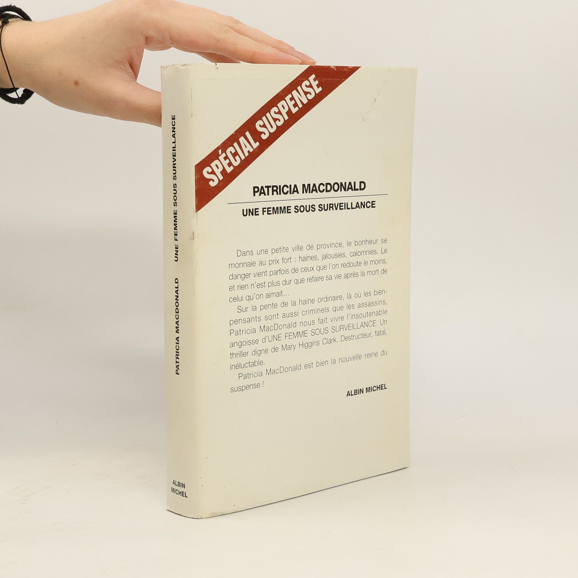 Patricia MacDonald Une femme sous surveillance