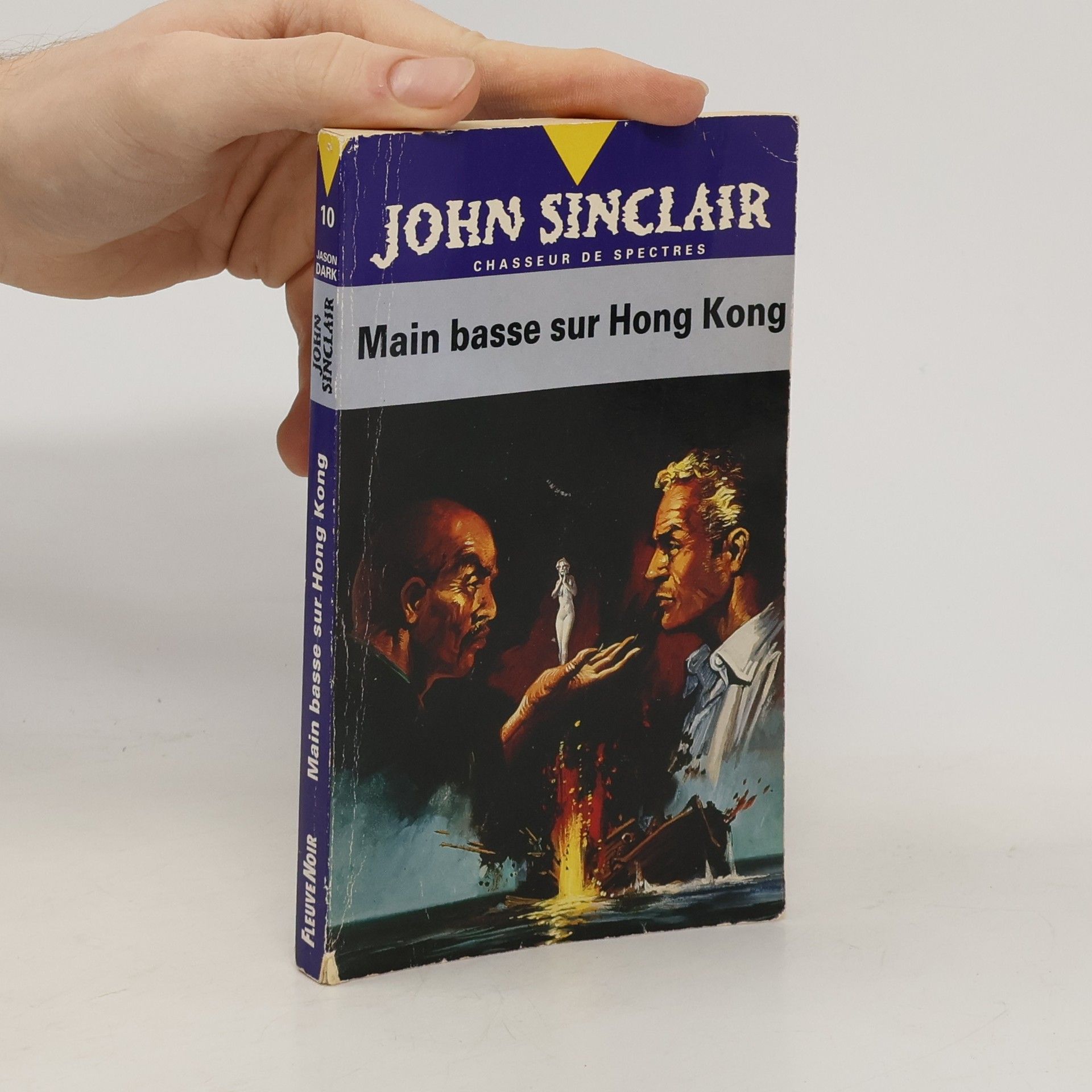 John Sinclair Main basse sur Hong Kong