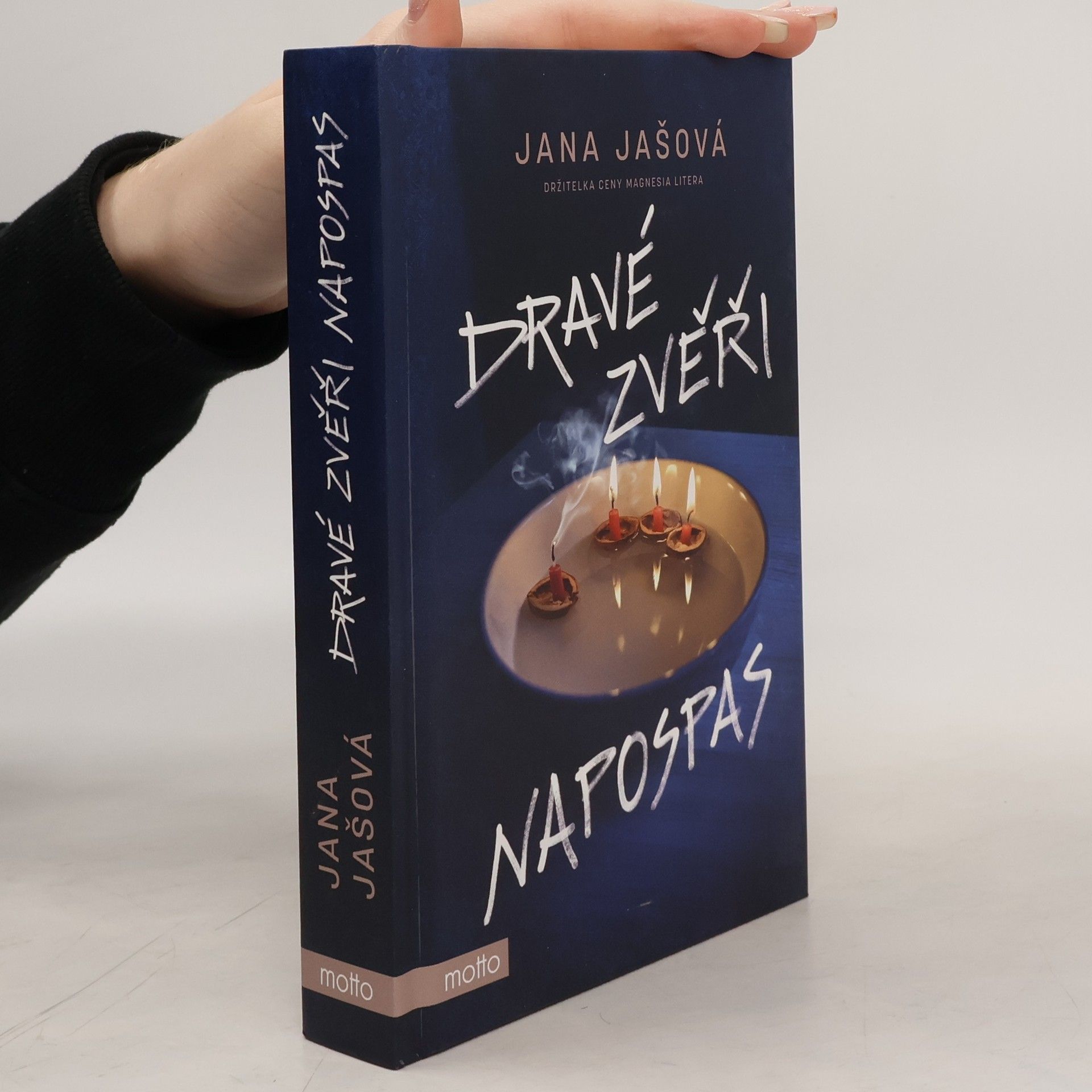 Jana Jašová Dravé zvěři napospas