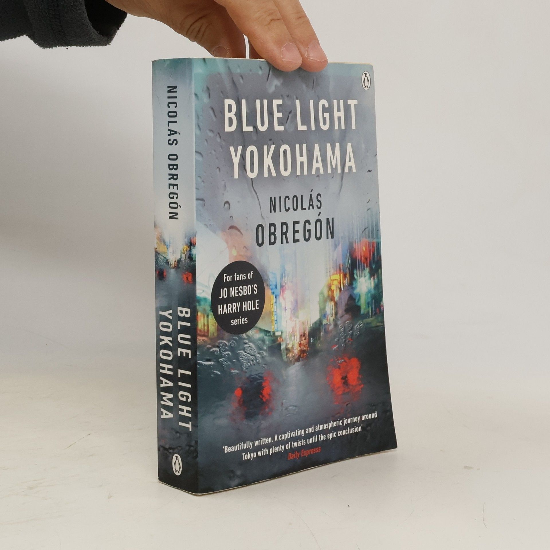 Nicolás Obregón Blue Light Yokohama