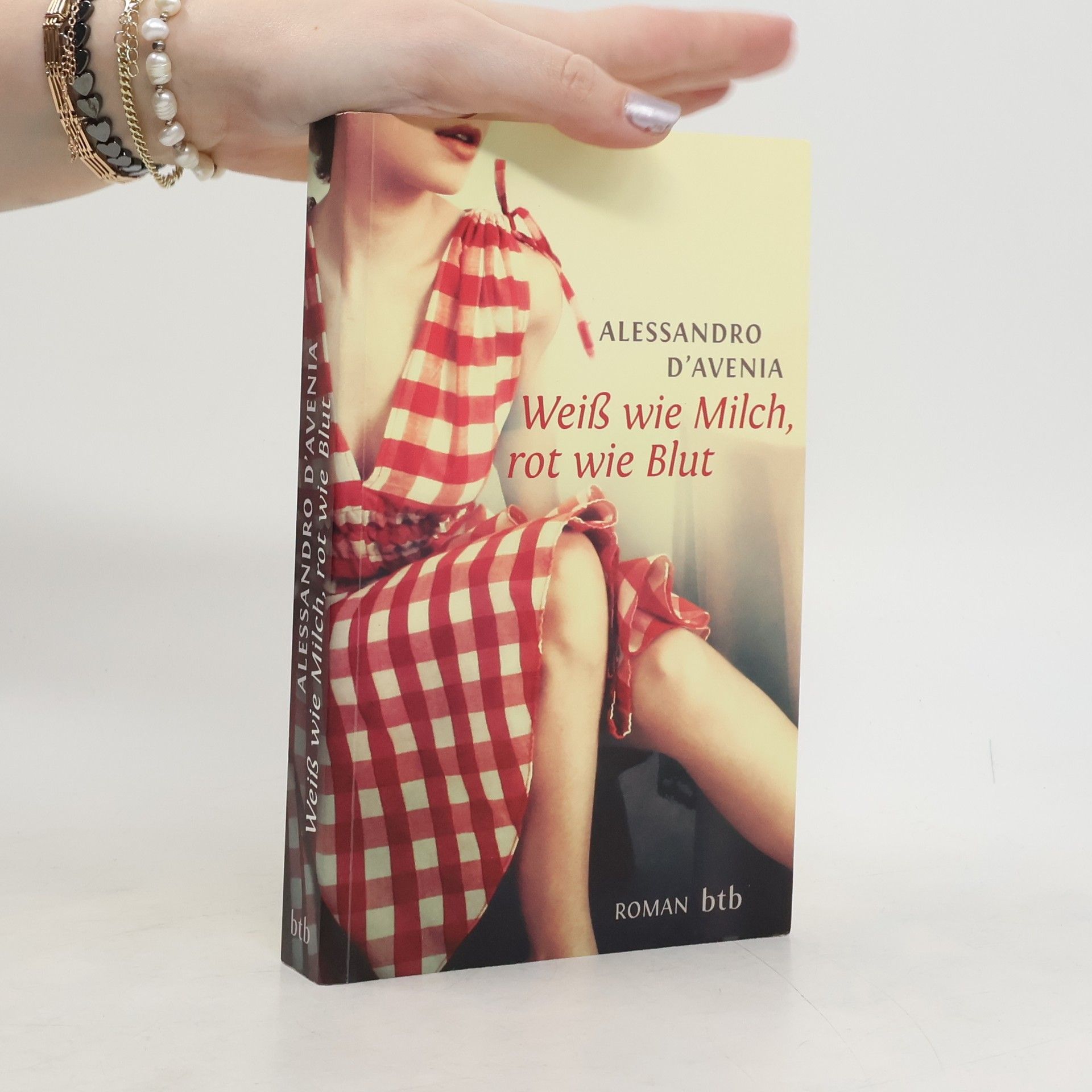 Alessandro D. Avenia Weiß wie Milch, rot wie Blut