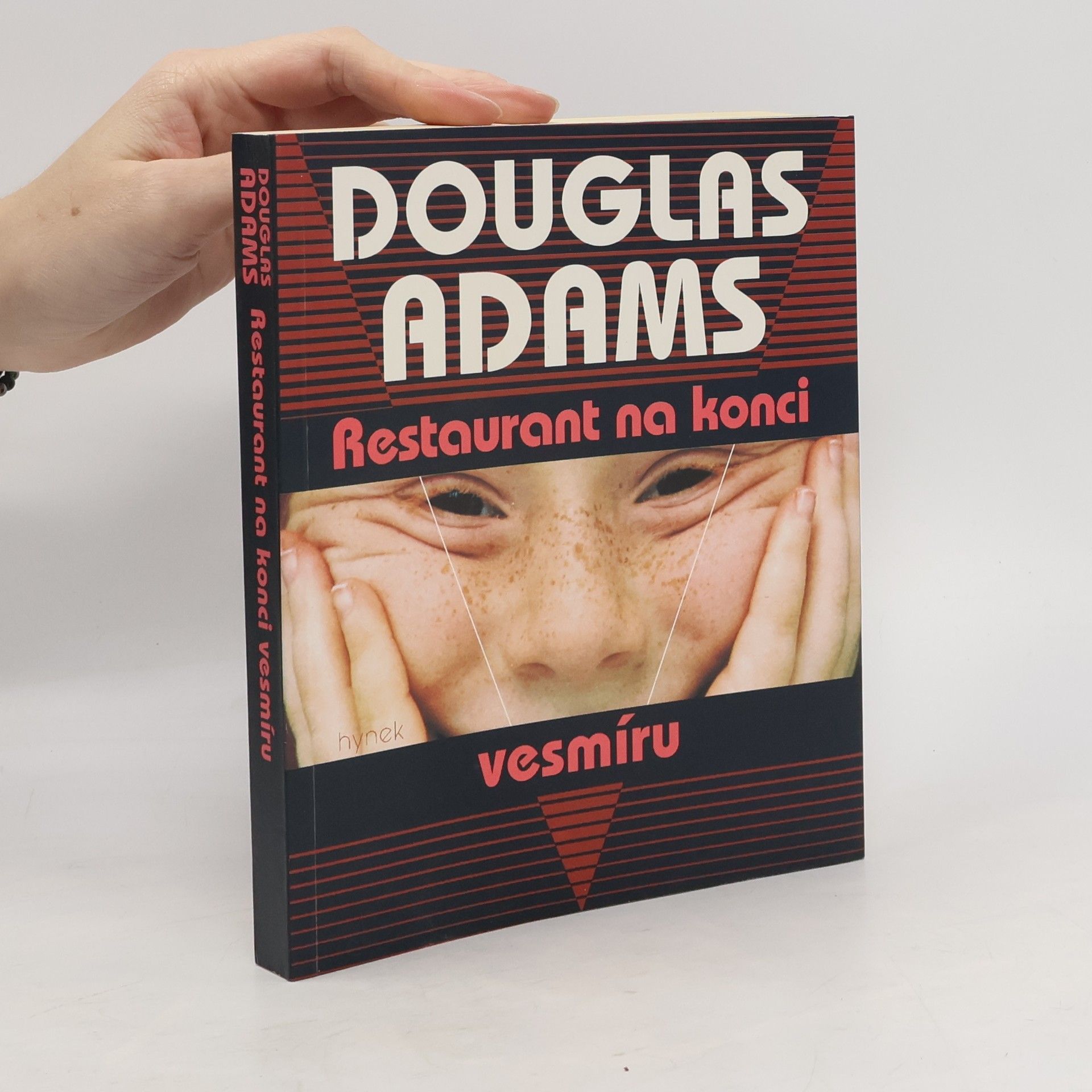 Douglas Adams Restaurant na konci vesmíru, Svazek 2.