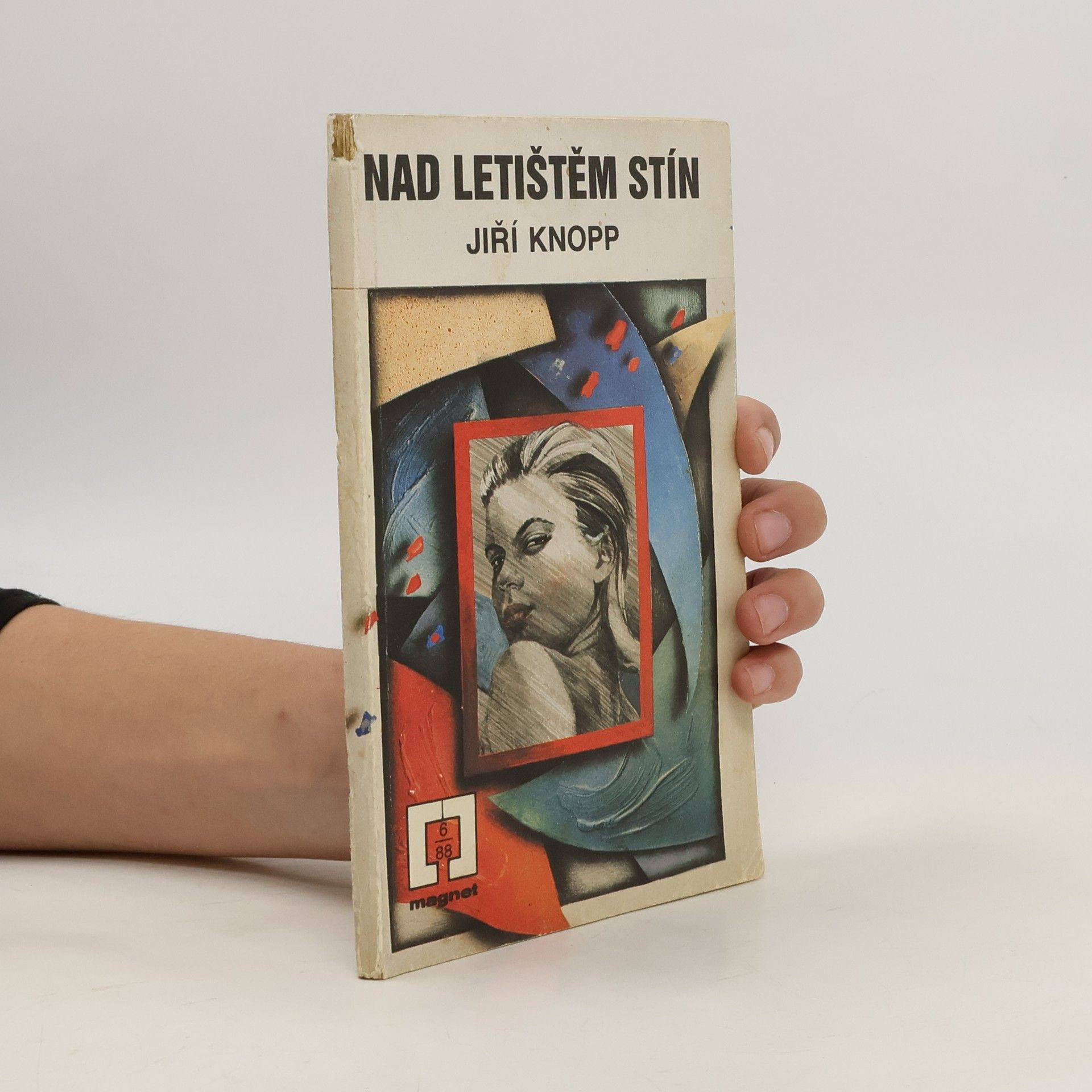 Jiří Knopp Nad letištěm stín