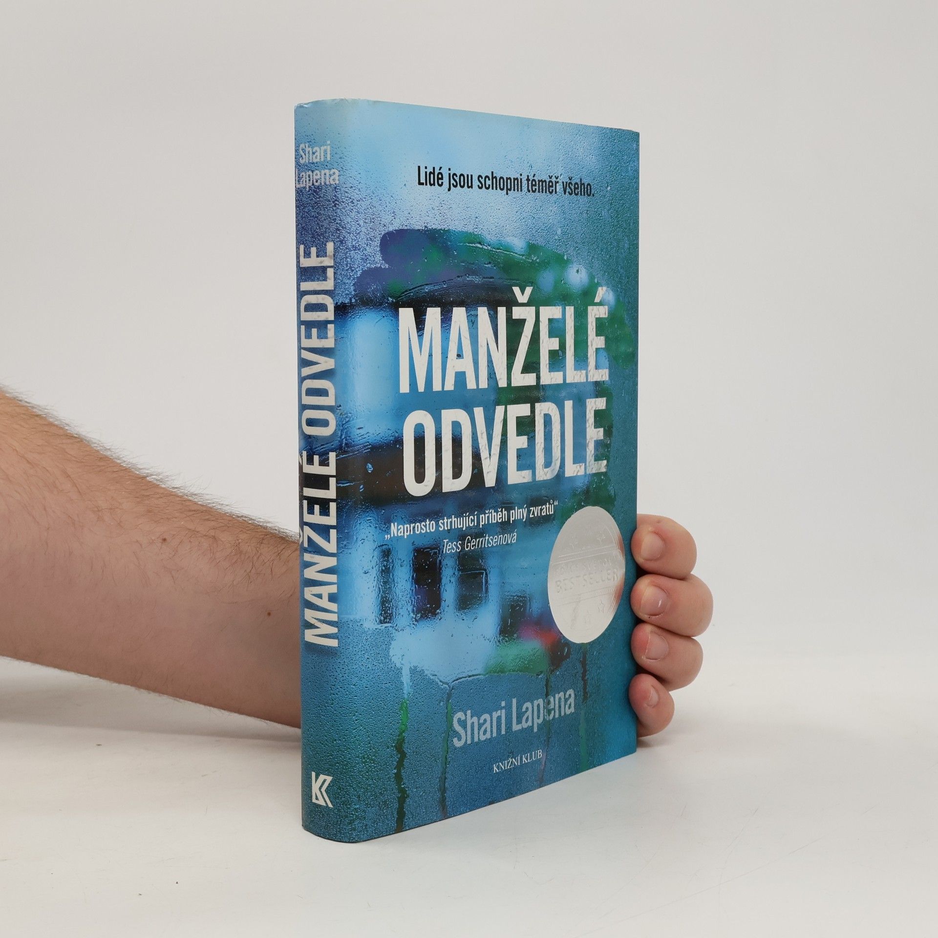 Shari Lapenová Manželé odvedle