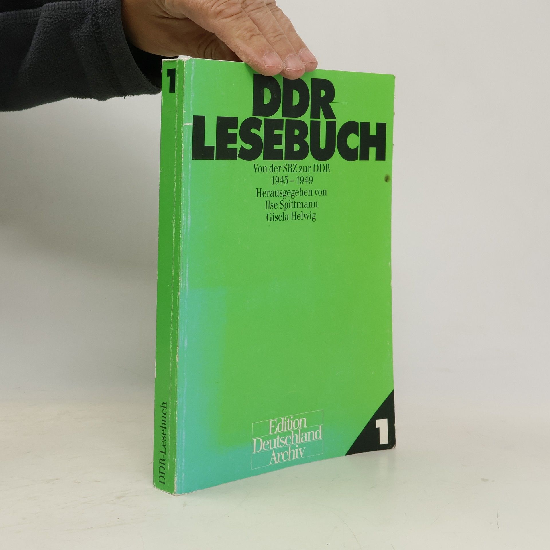 Collectif d'auteurs DDR-Lesebuch