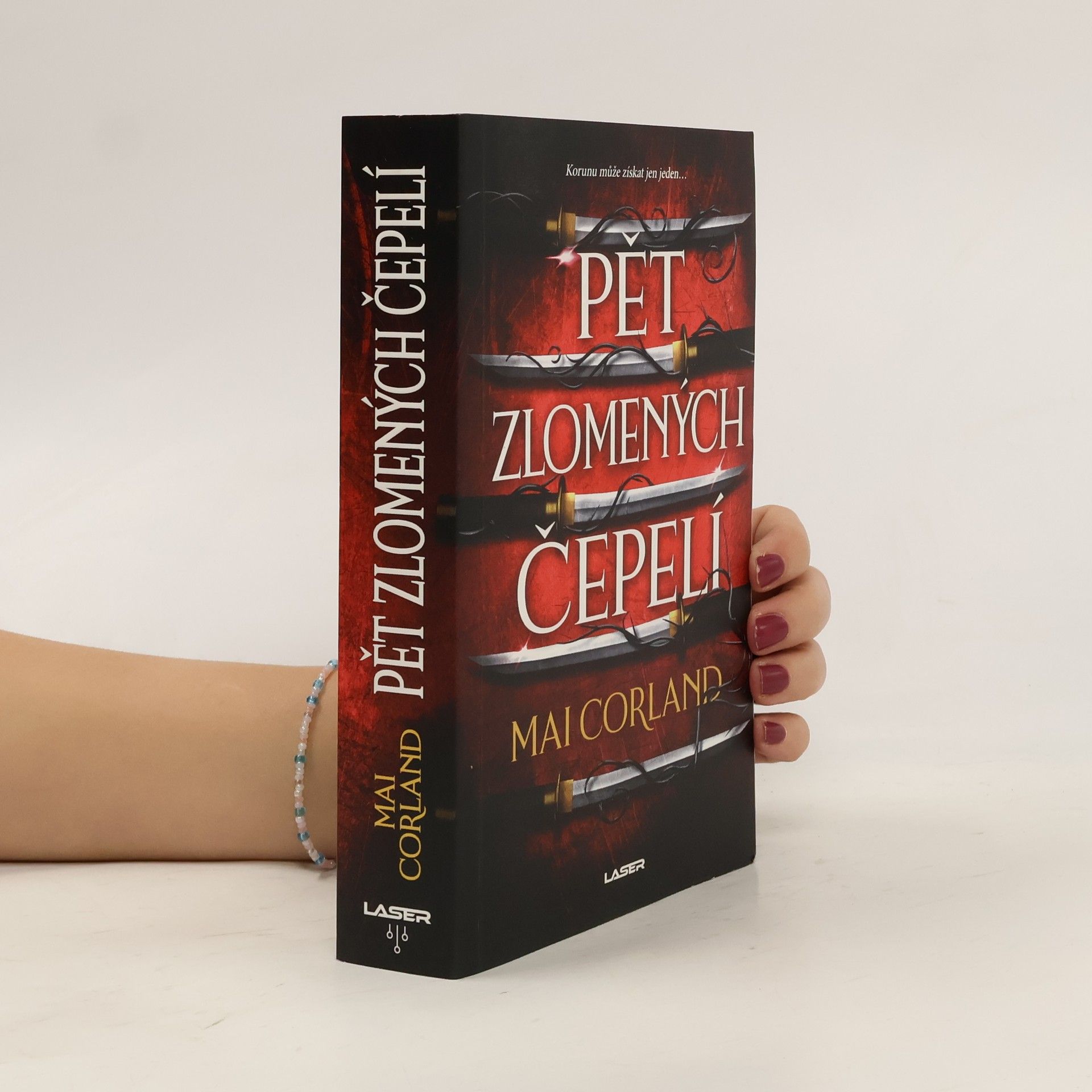 Mai Corland Pět zlomených čepelí