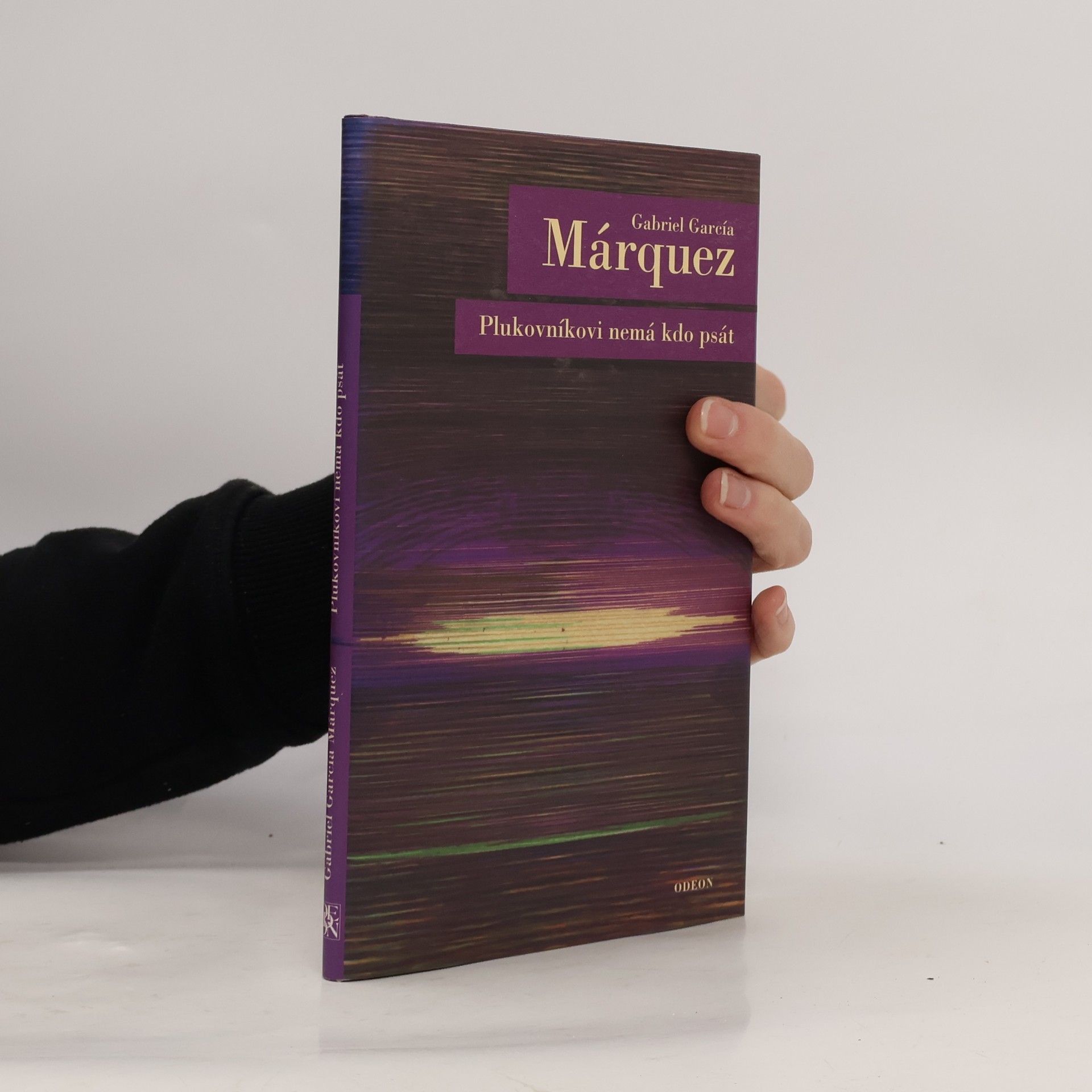 Gabriel García Márquez Plukovníkovi nemá kdo psát