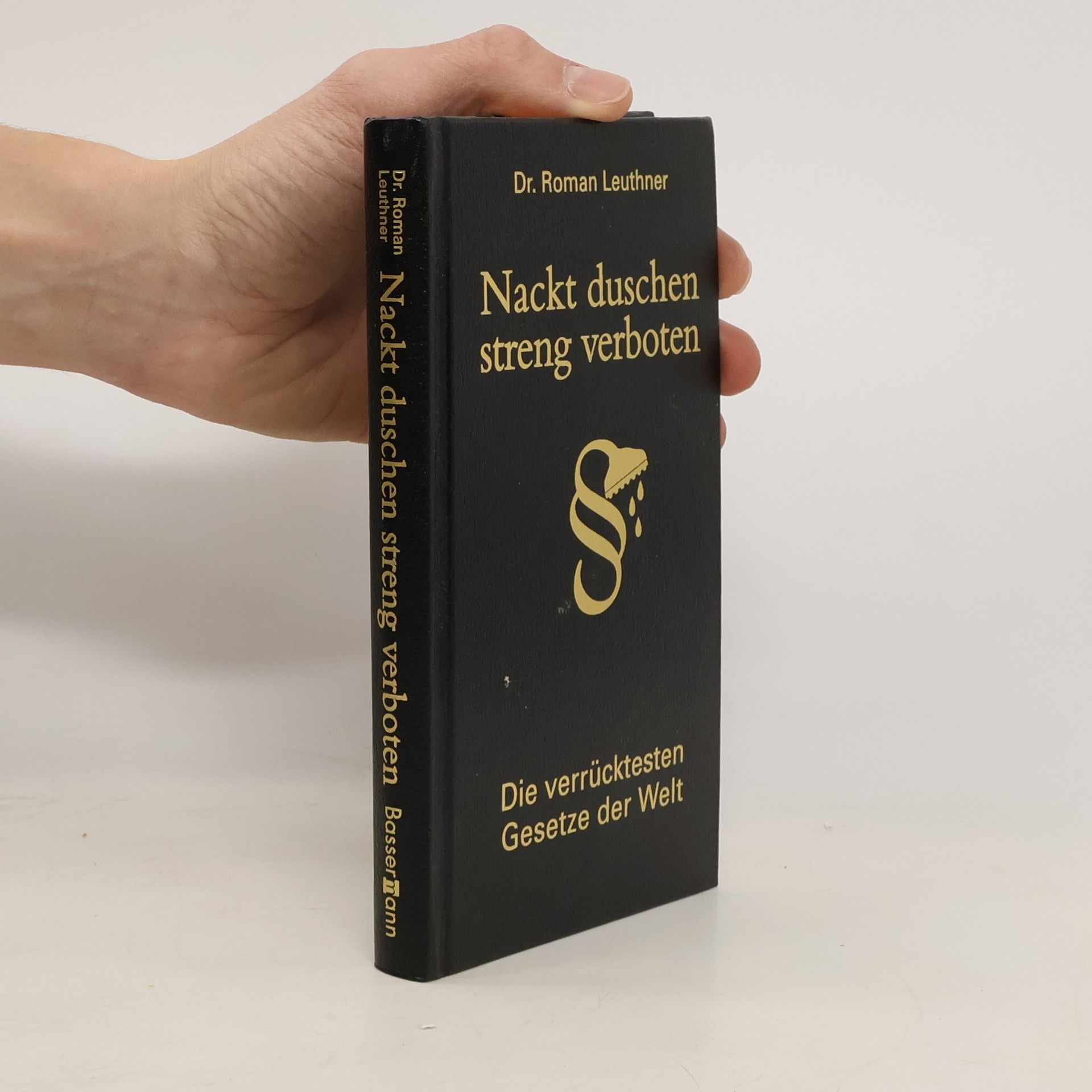 Nackt duschen streng verboten