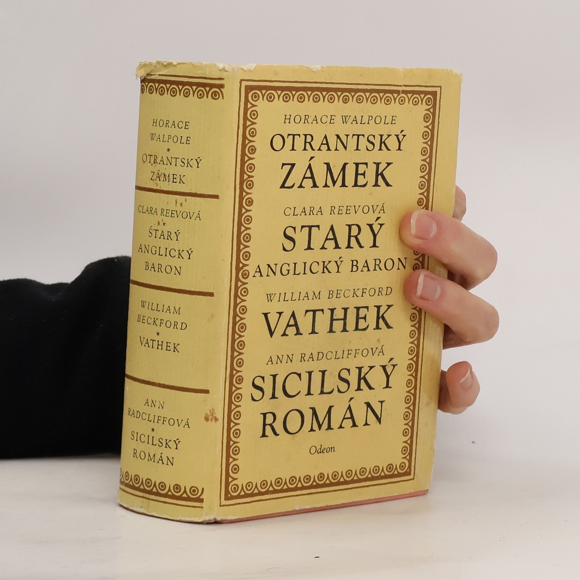 Otrantský zámek. Starý anglický baron. Vathek. Sicilský román