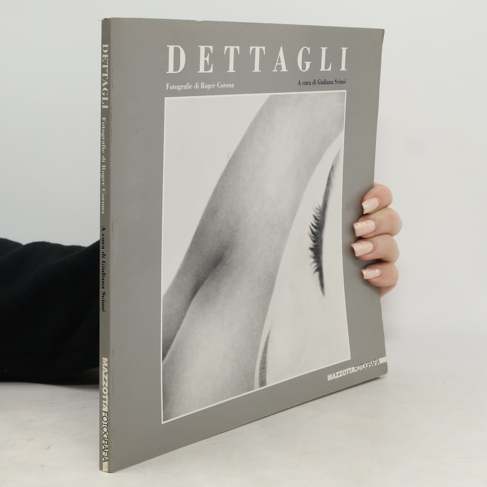 Giulana Scimé Dettagli